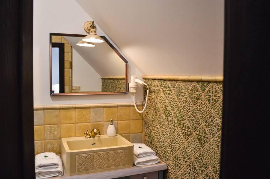 Standard Queen Room photo 1