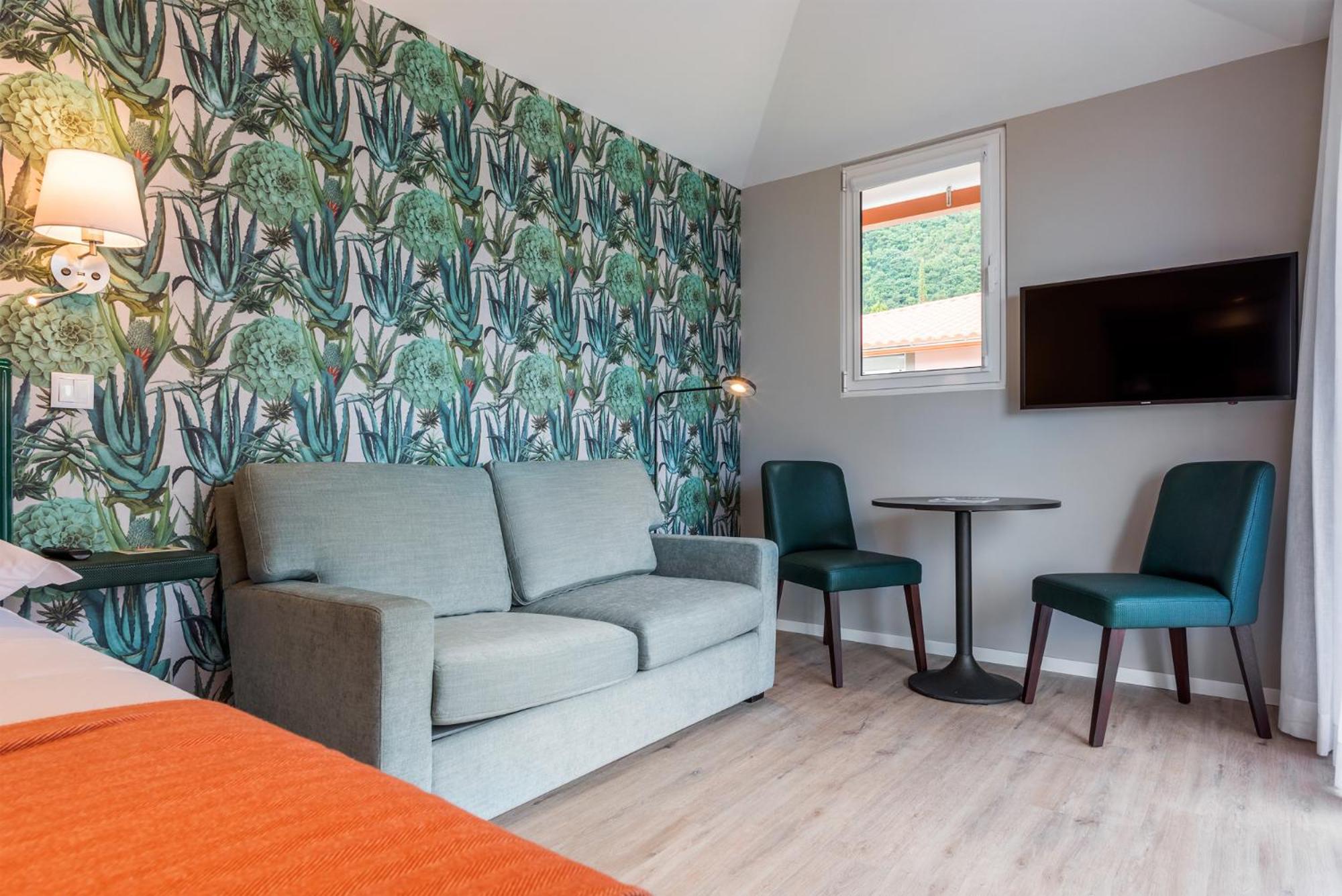 Triple Studio with Garden View - Photo 4