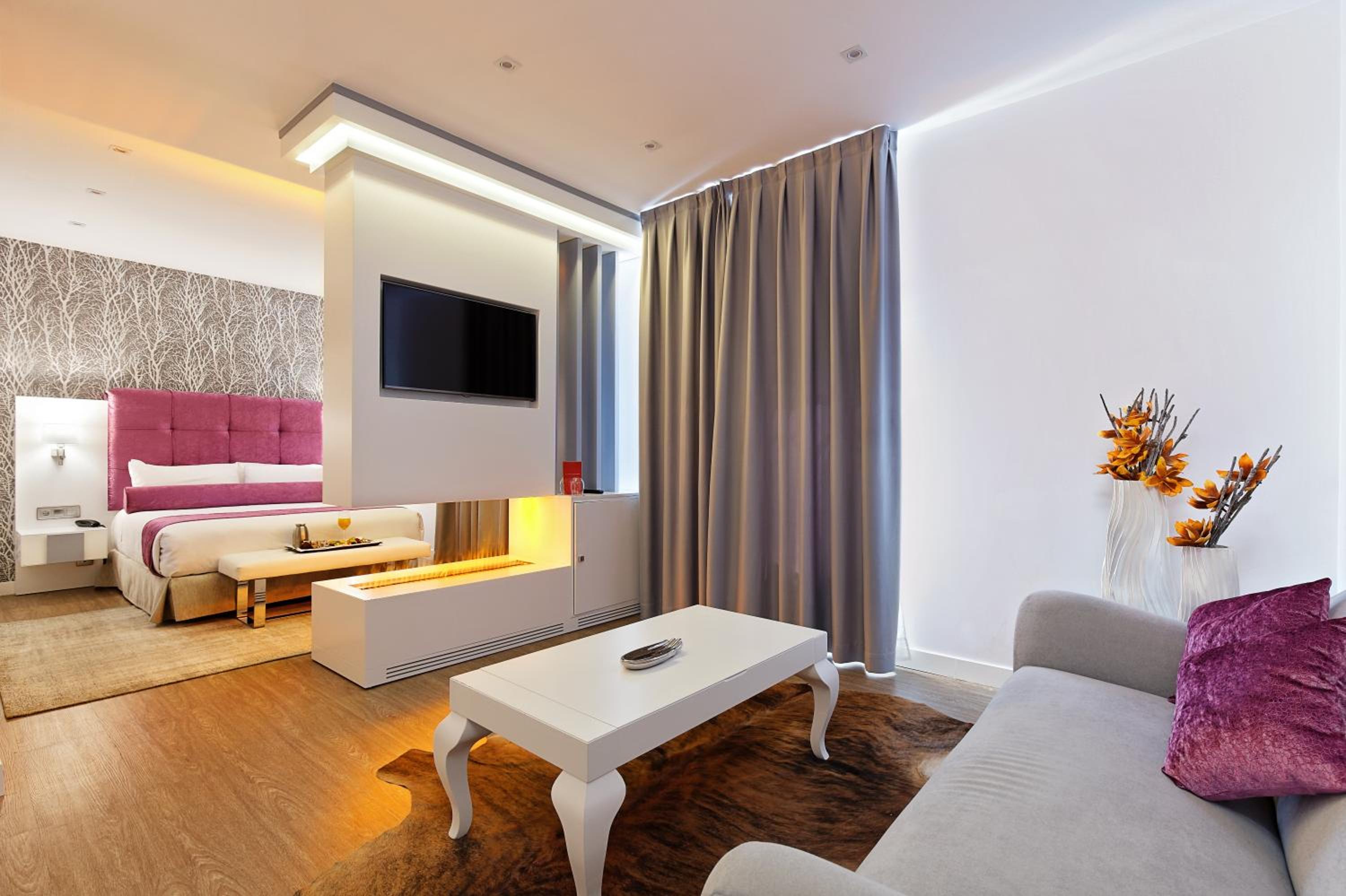Premium Double Room - Photo 6