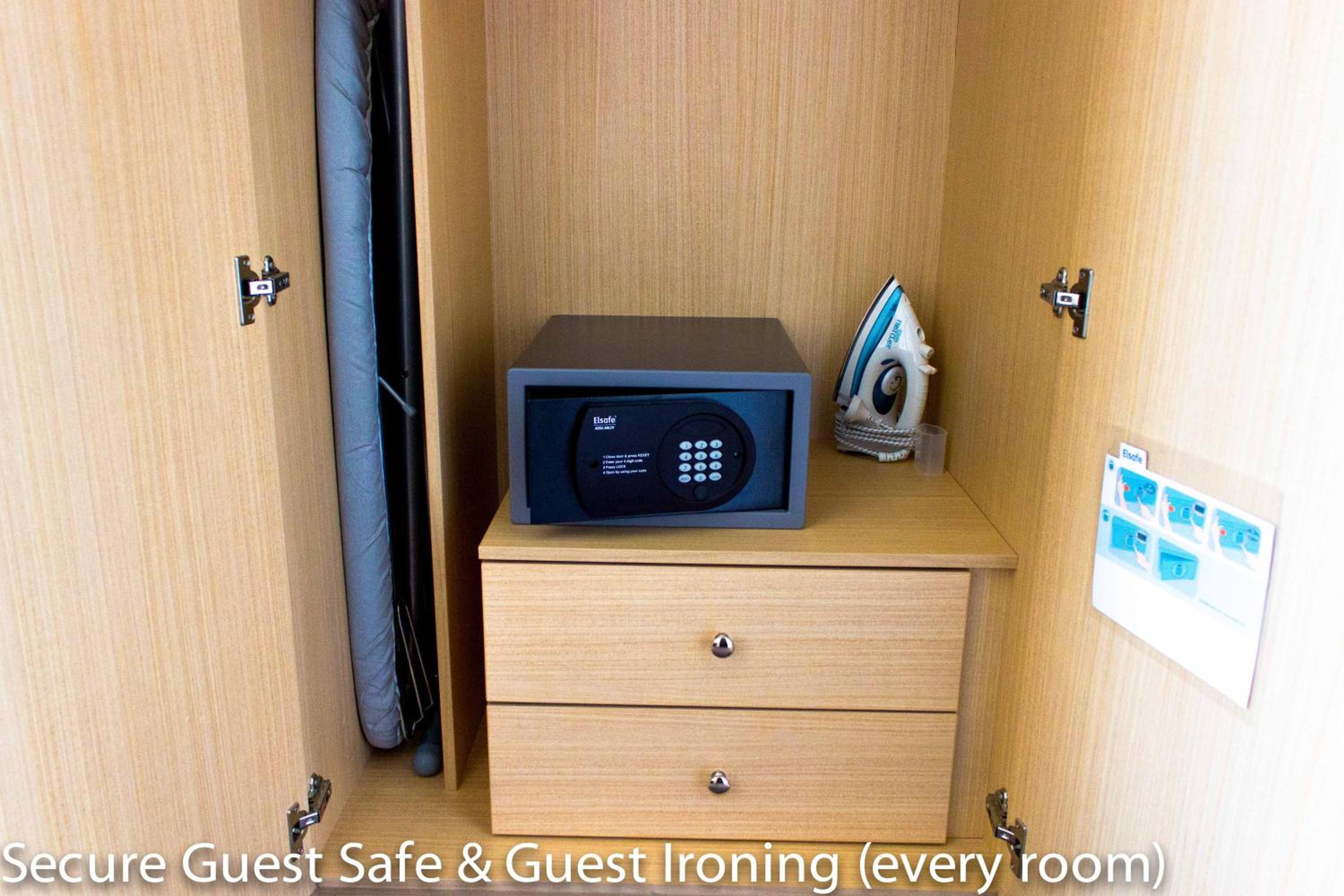 Standard Queen Room - Photo 10