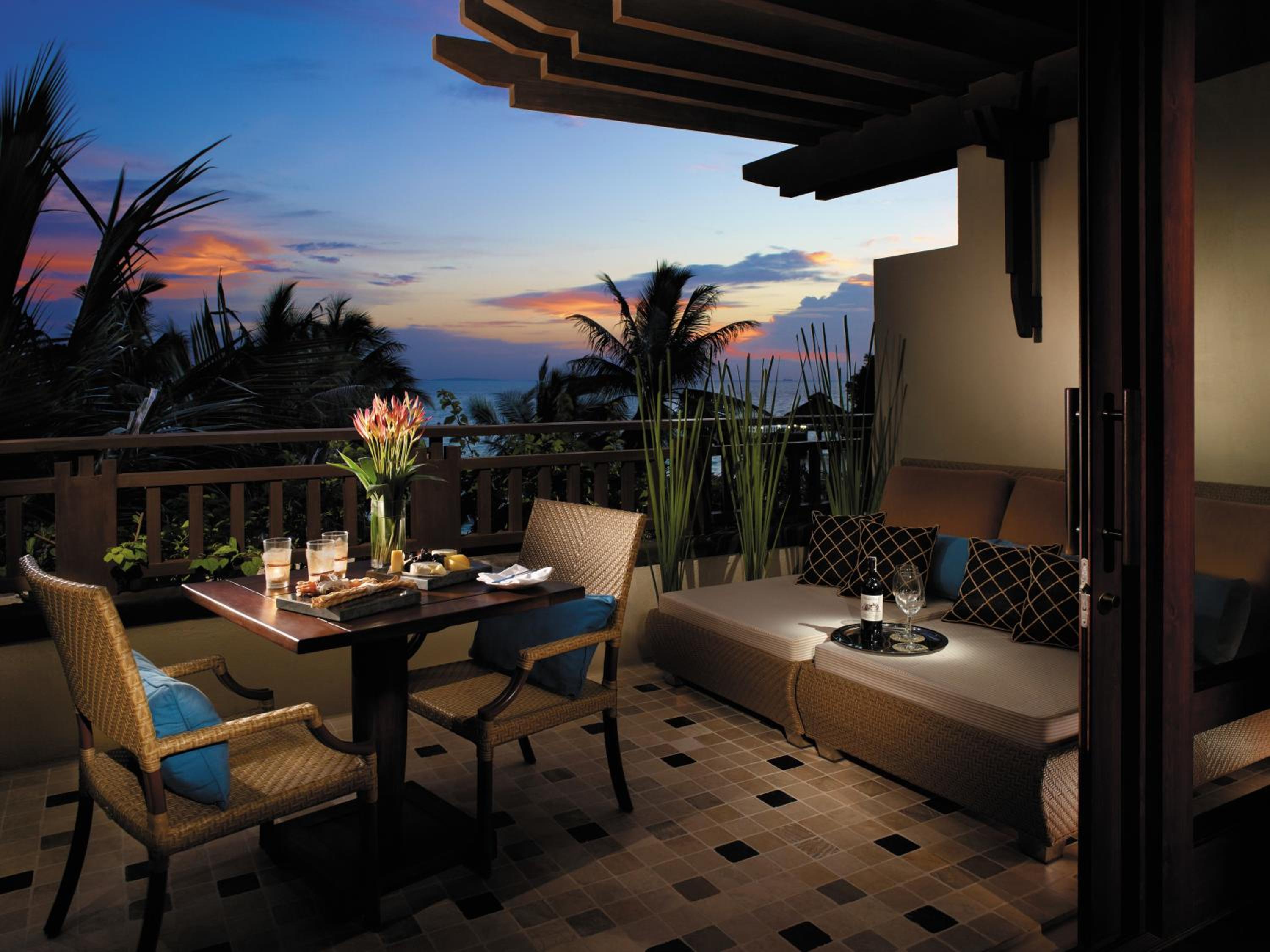 Premier Family Seaview Room with Free Roundtrip Caticlan Airport Transfers - Photo 11