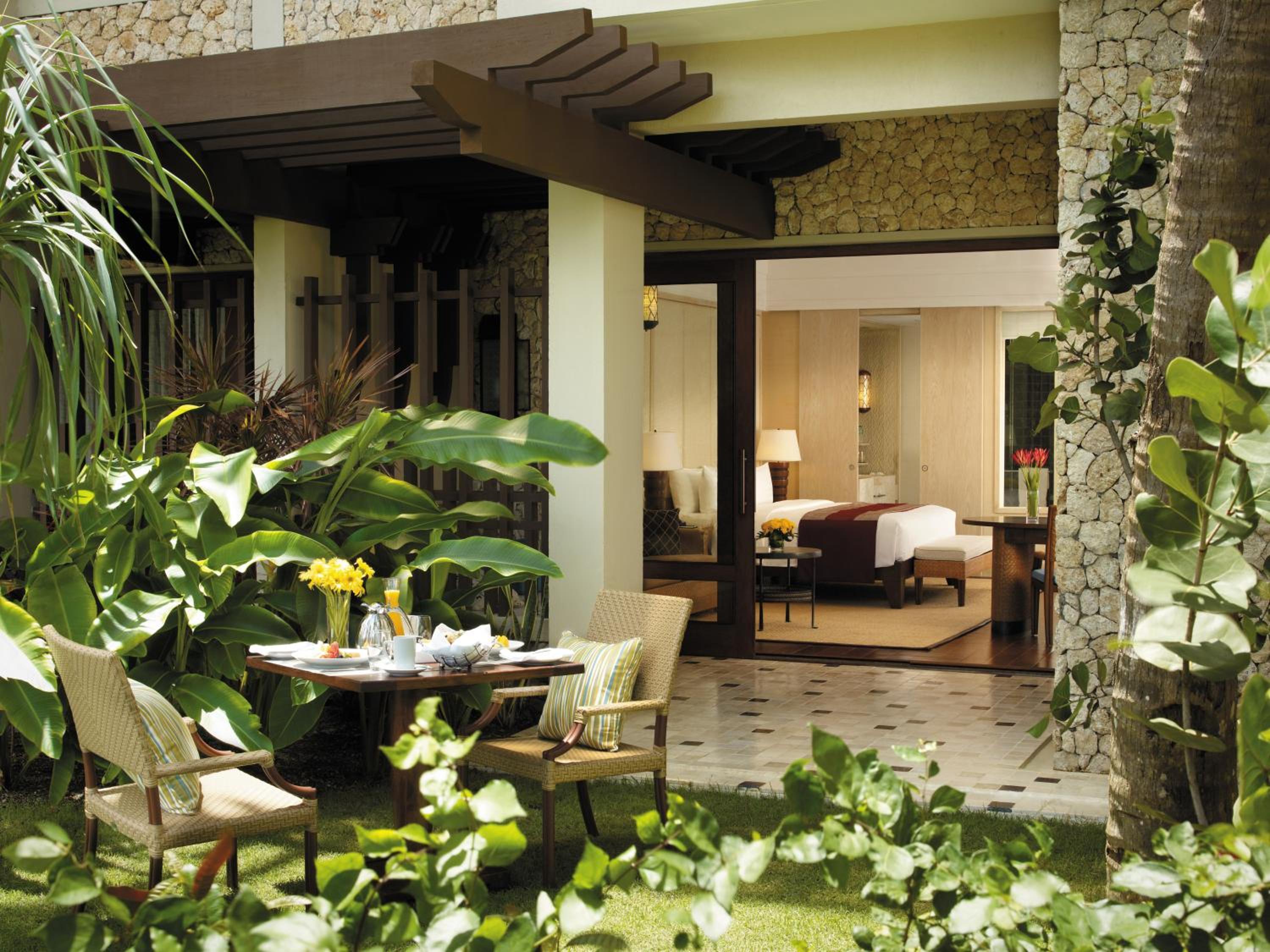 Deluxe King Room with Free Roundtrip Caticlan Airport Transfers - Photo 2