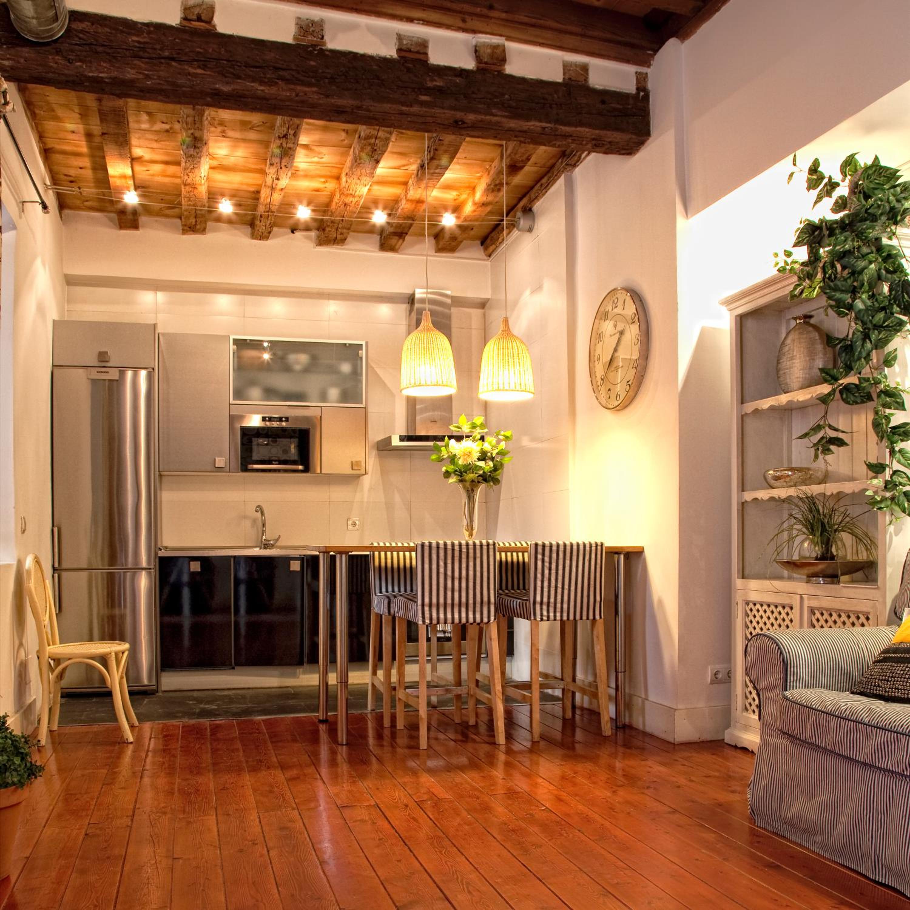 Apartment - Photo 2
