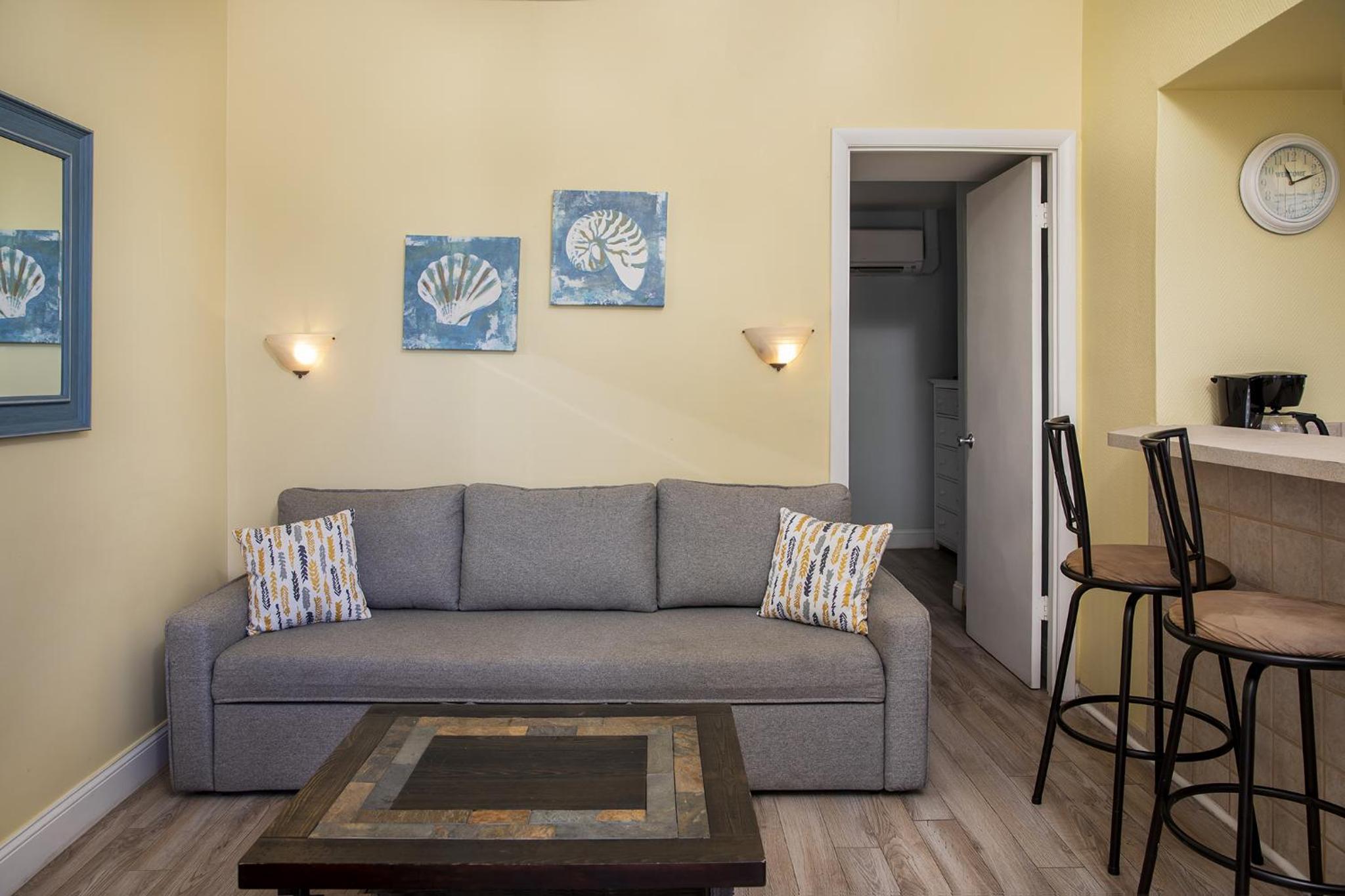 One Bedroom Ocean Front Apartment with Sea View photo 3