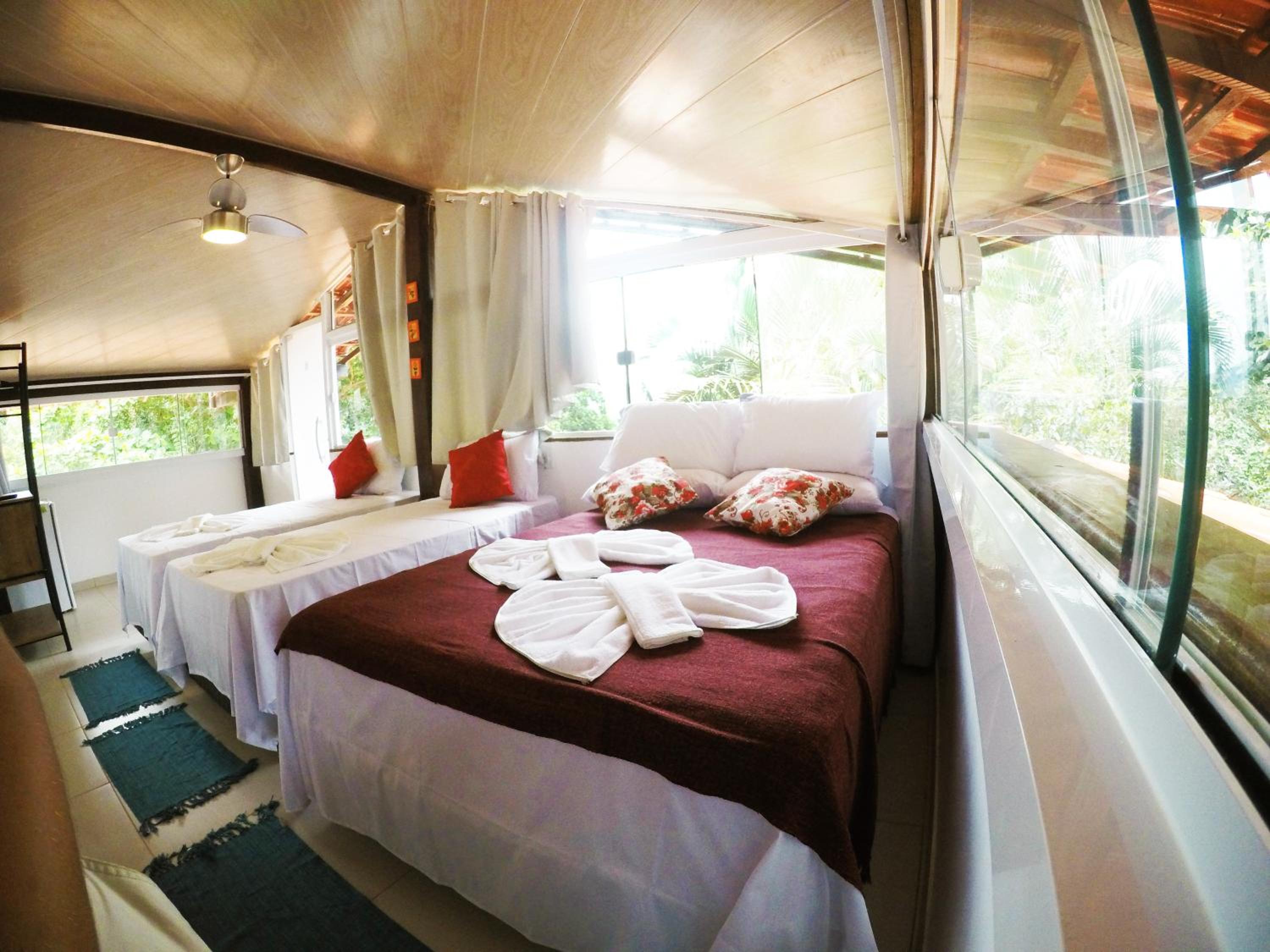 Deluxe Quadruple Room - Photo 1