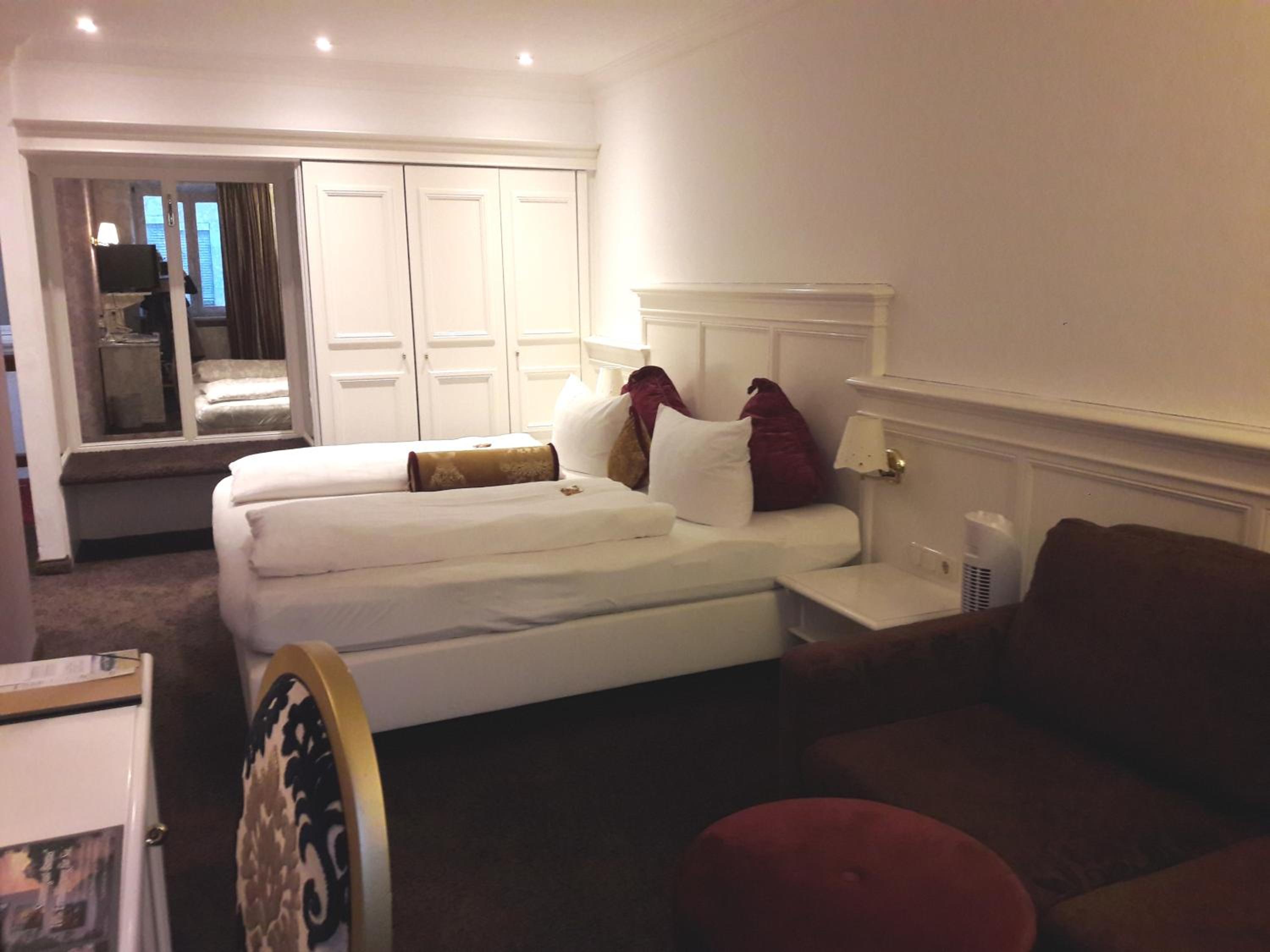 Double Room - Photo 3