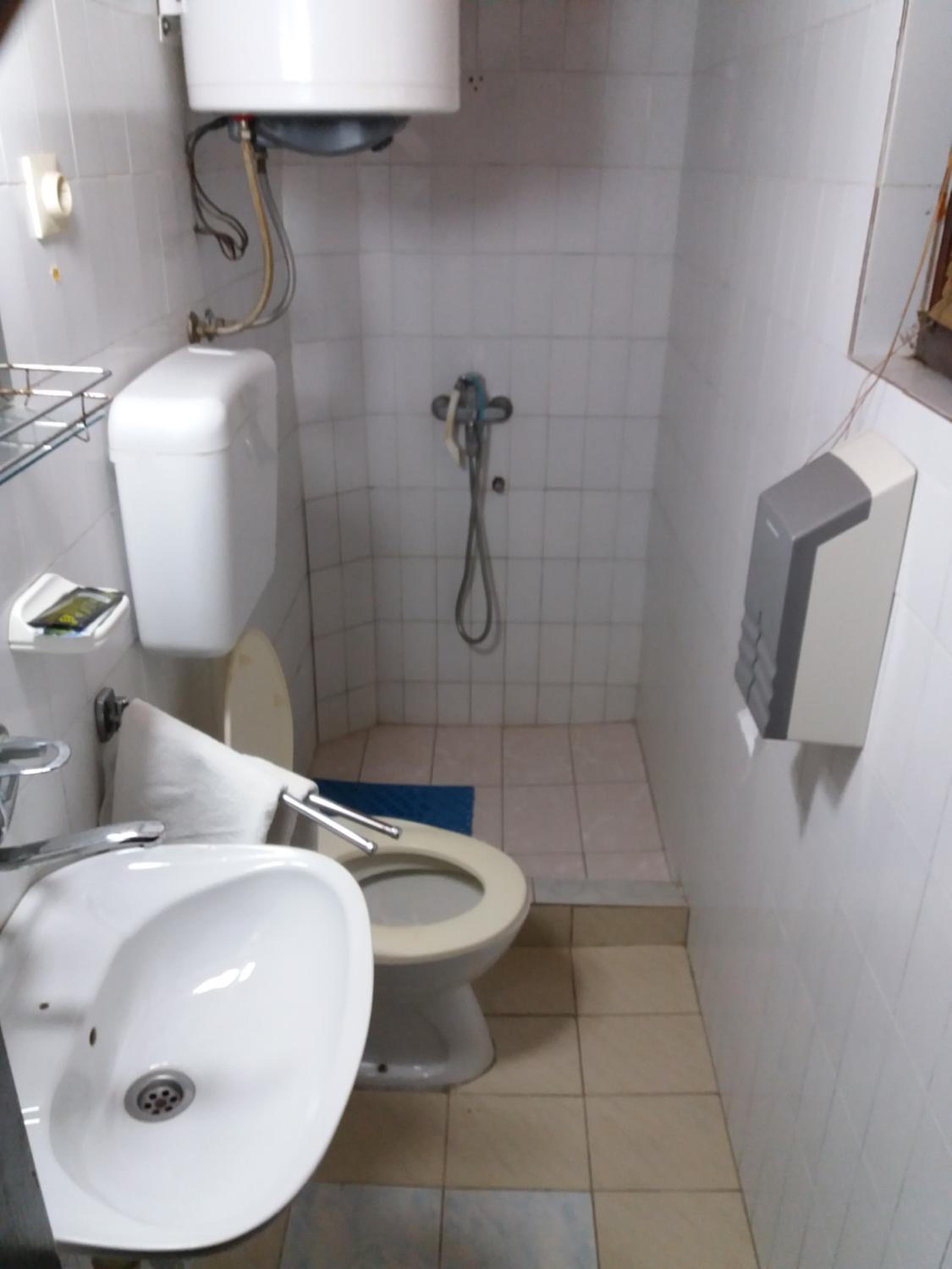 Comfort Triple Room with Shower photo 1
