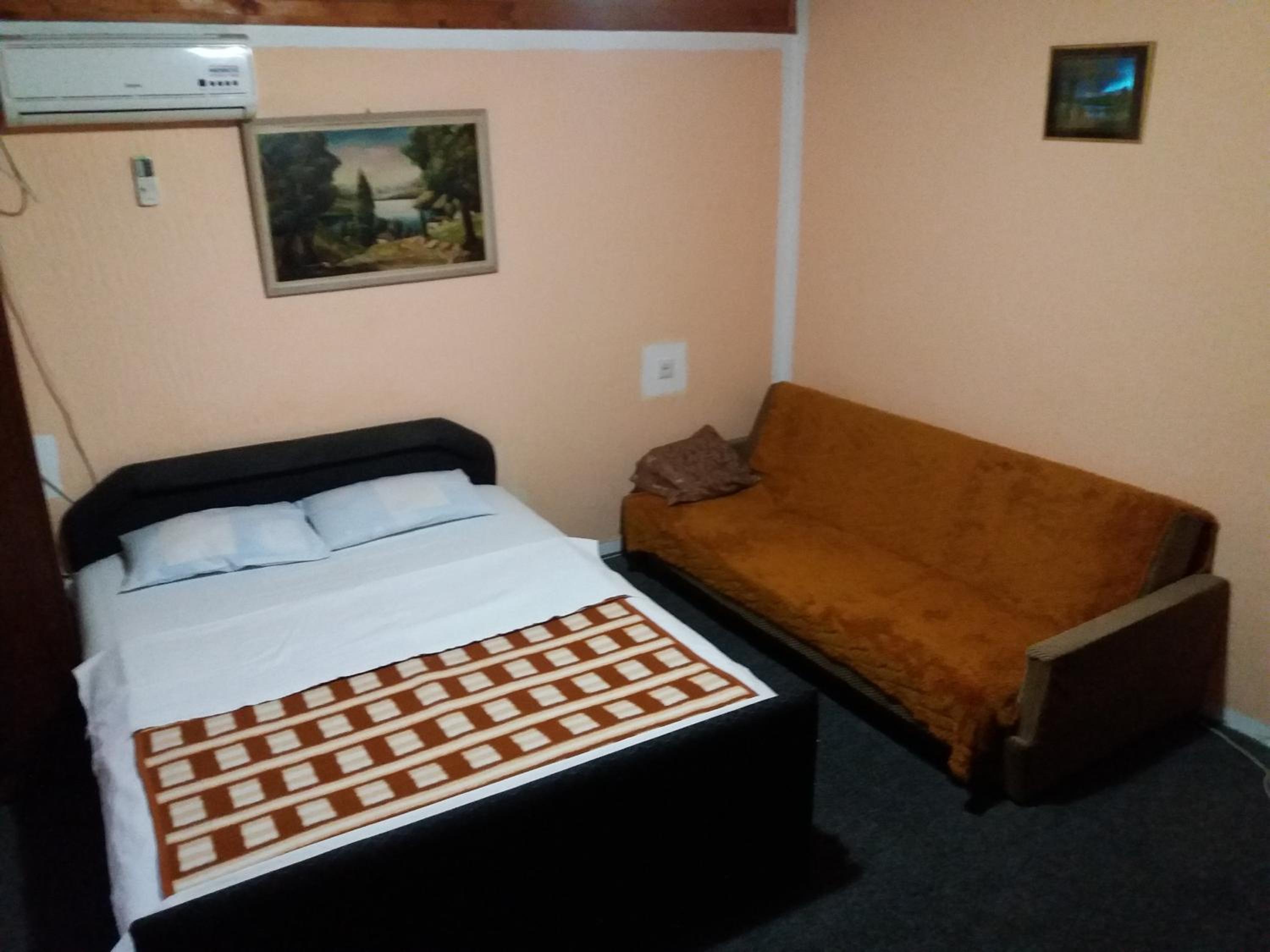 Comfort Triple Room with Shower photo 3