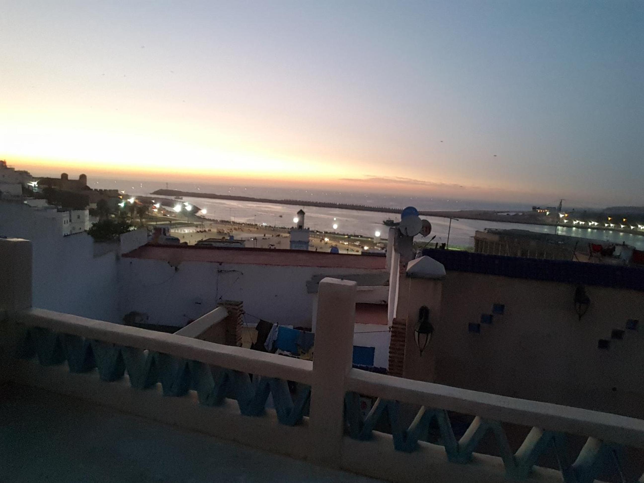 Double Room with Sea View - Photo 10