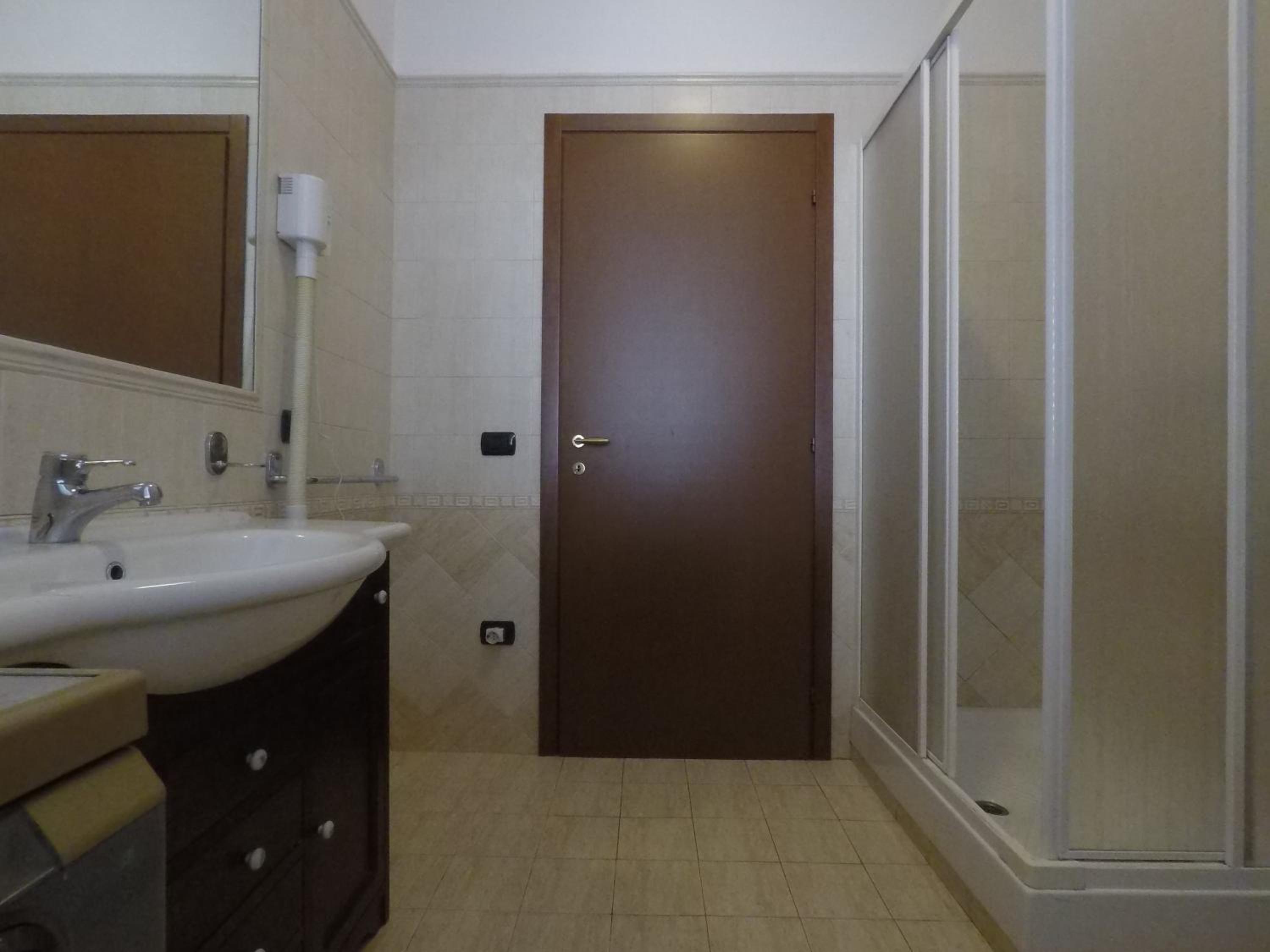Apartment - Photo 4