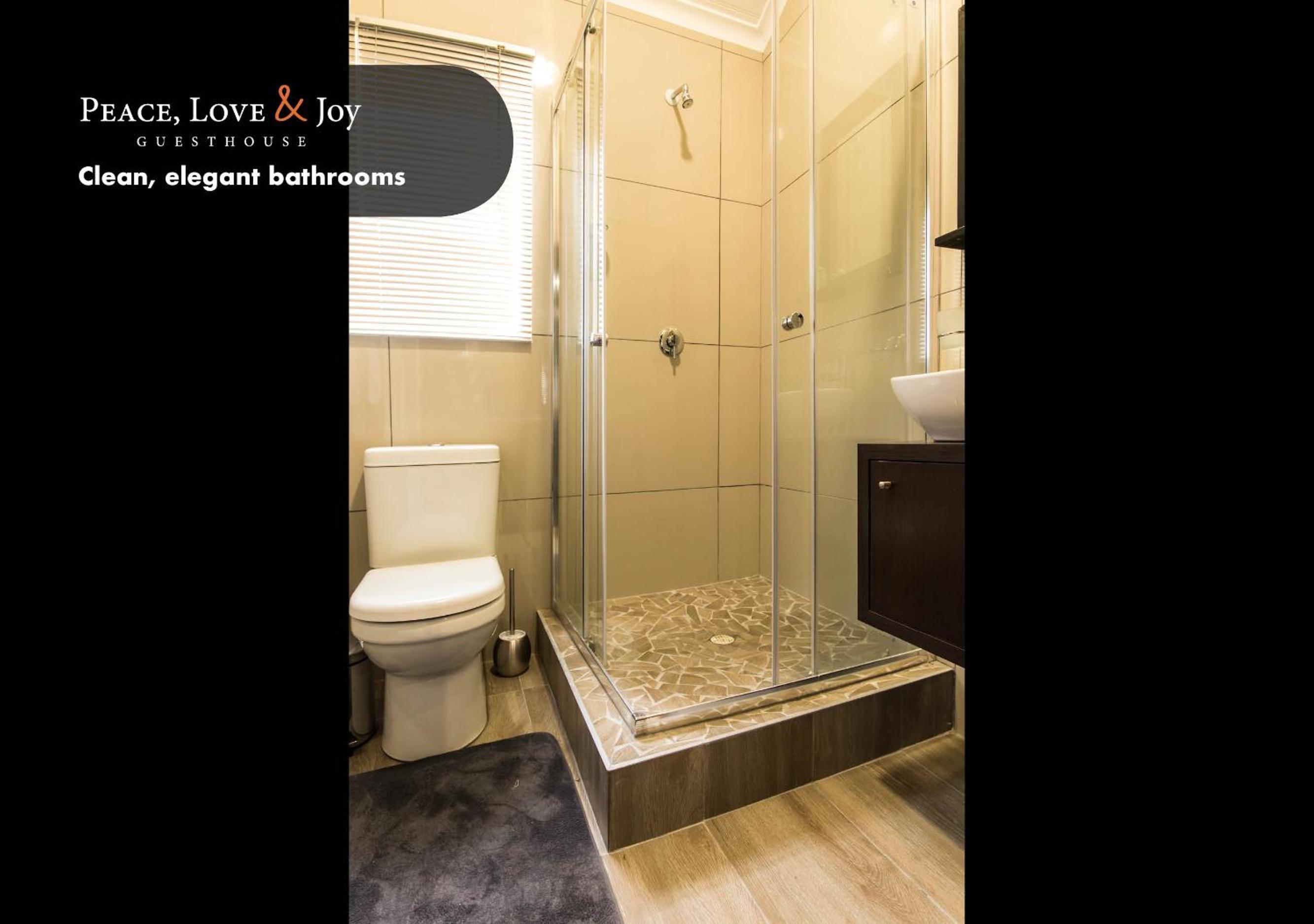 Deluxe Double Room - Photo 13
