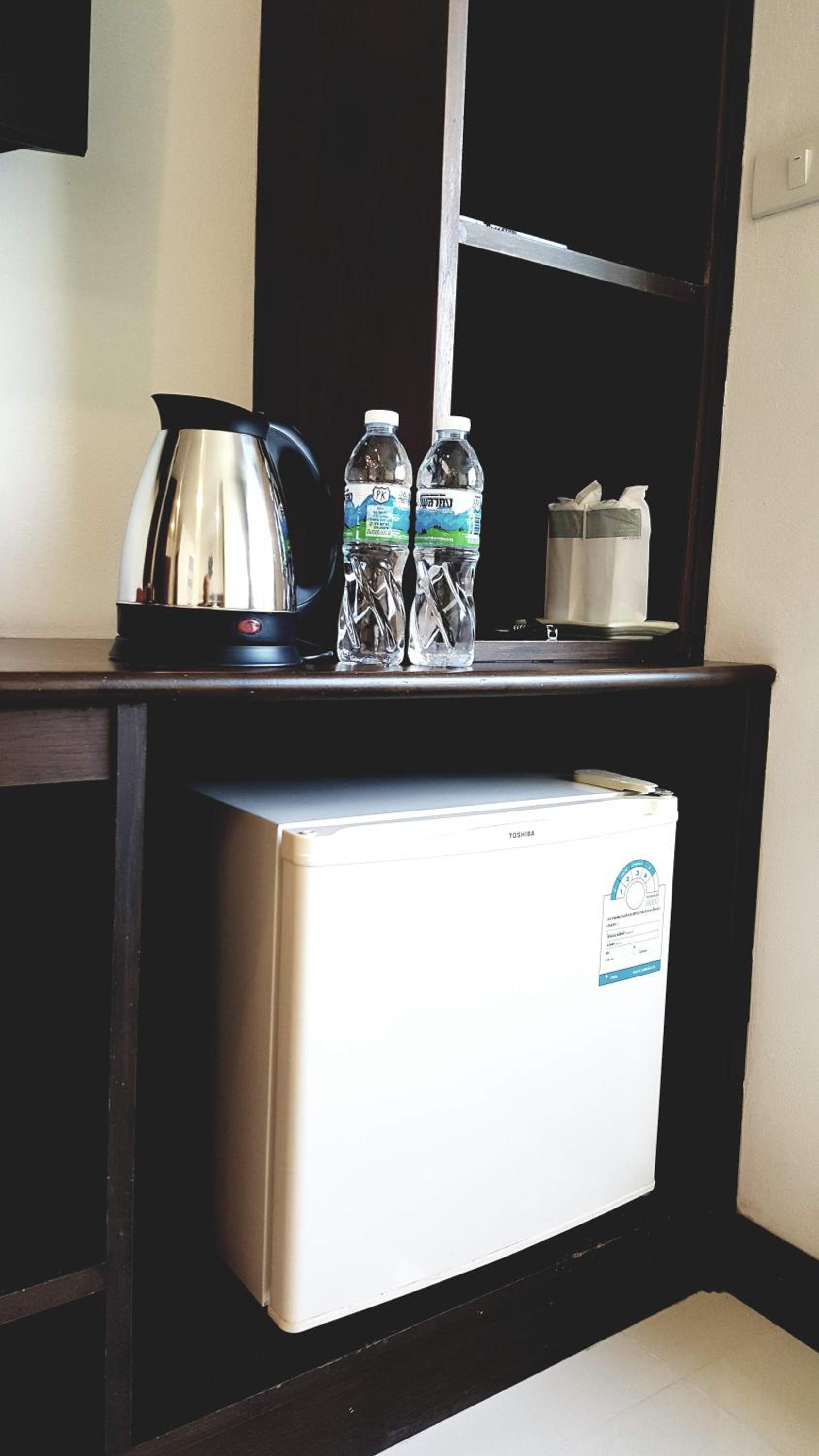 Deluxe King Room - Photo 14