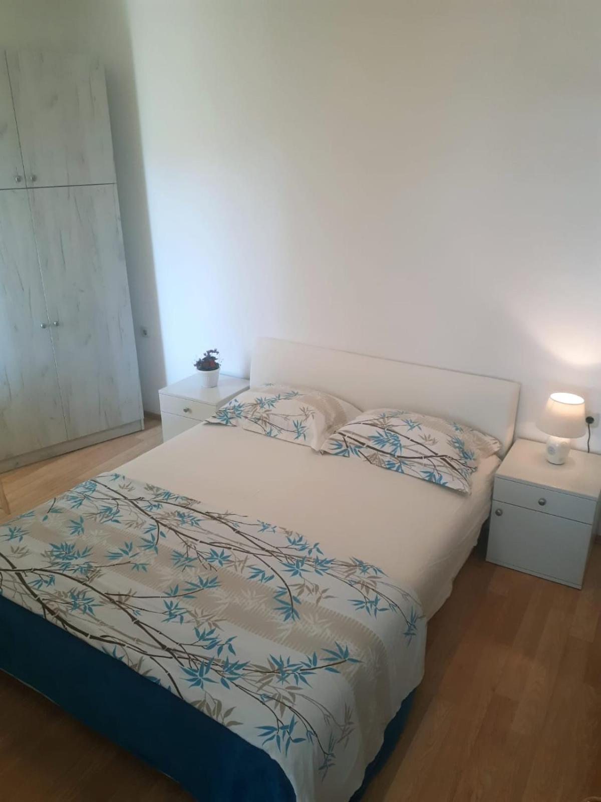 One-Bedroom Apartment with Patio