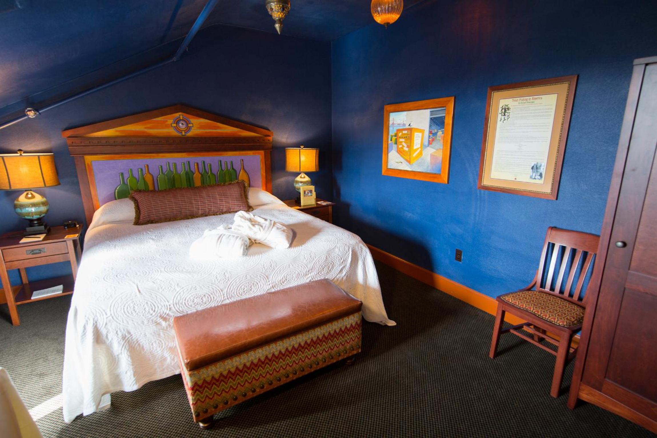 Queen Suite photo 3