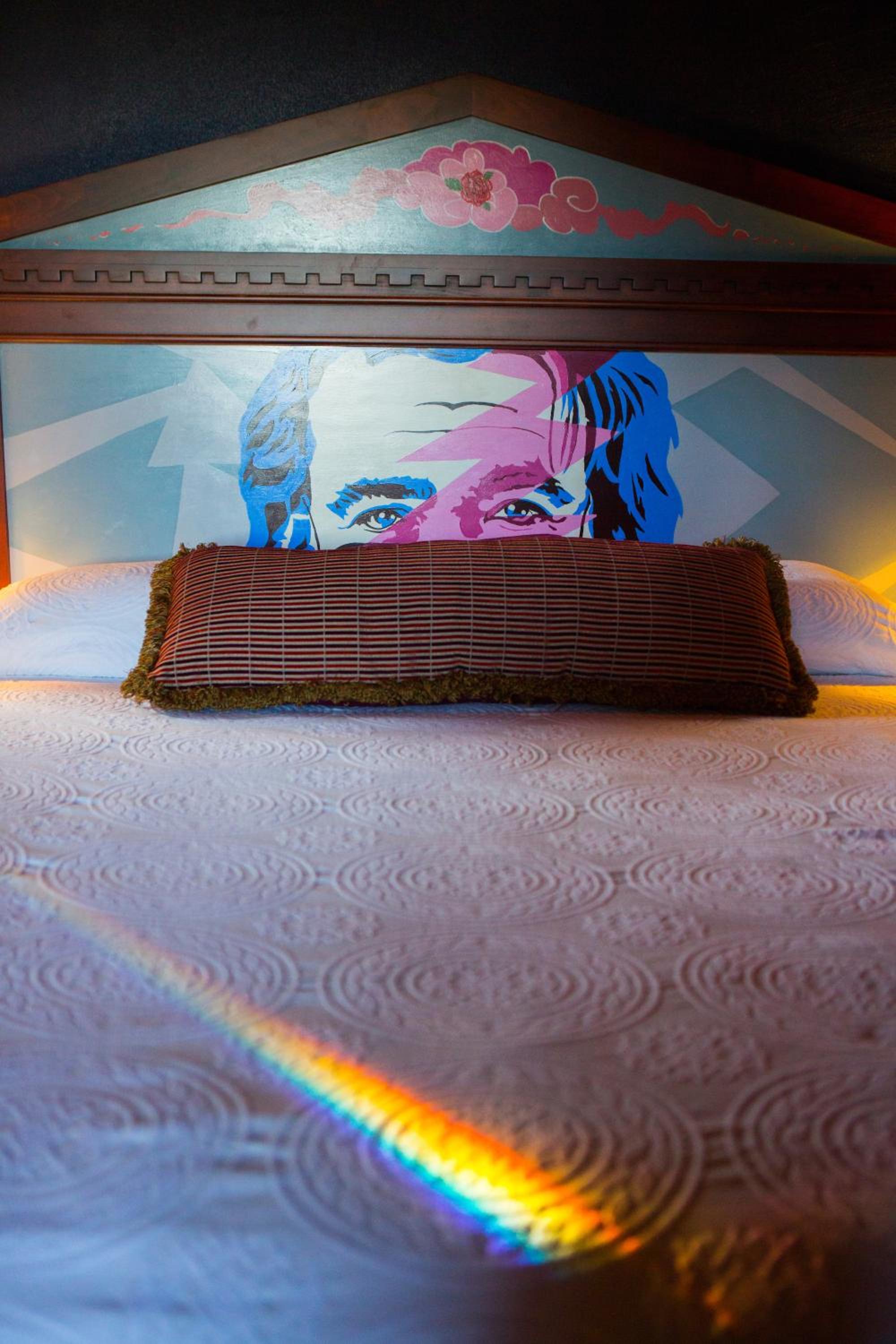 Queen Suite photo 2