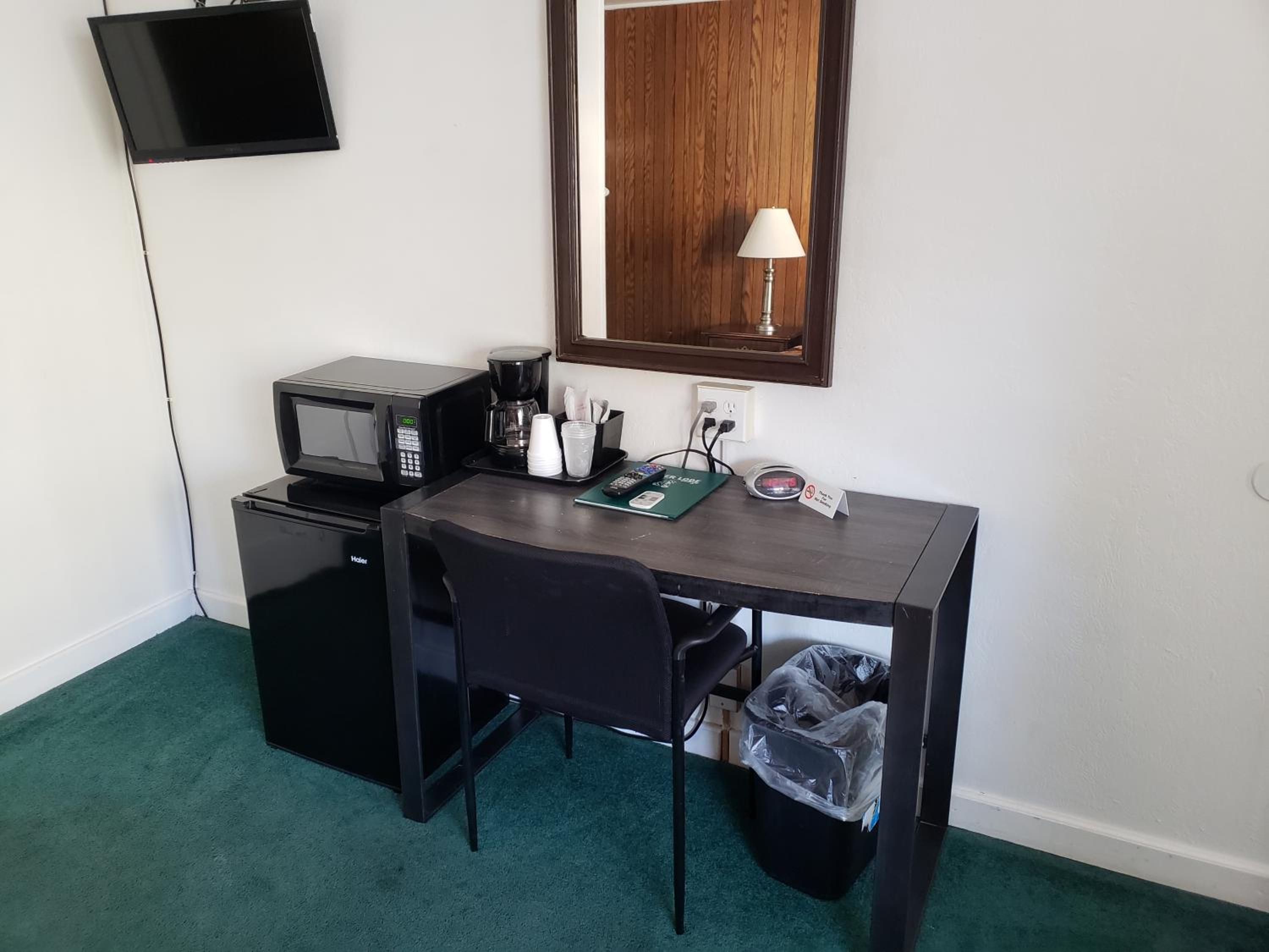 Standard Queen Room photo 3