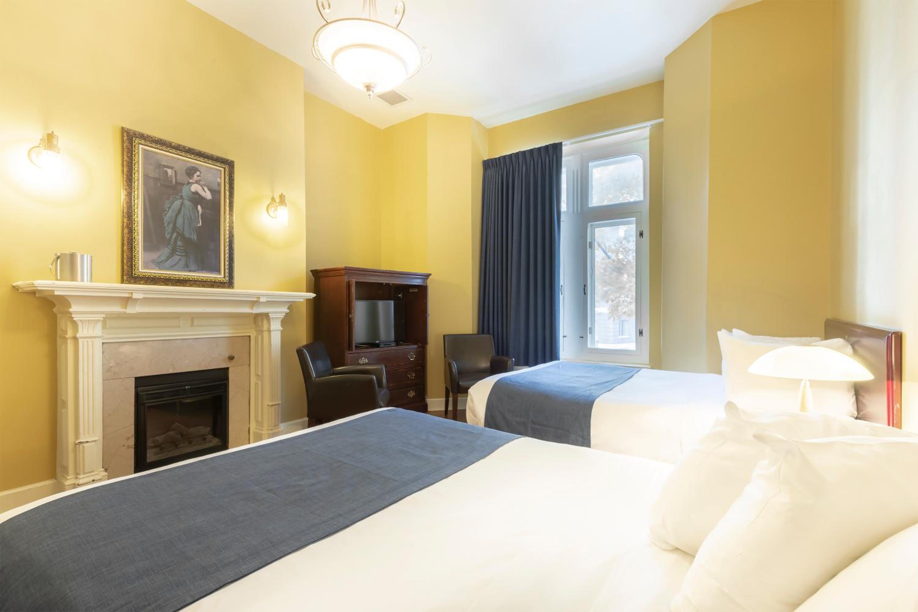 Standard Double Room with Two Double Beds - Photo 3