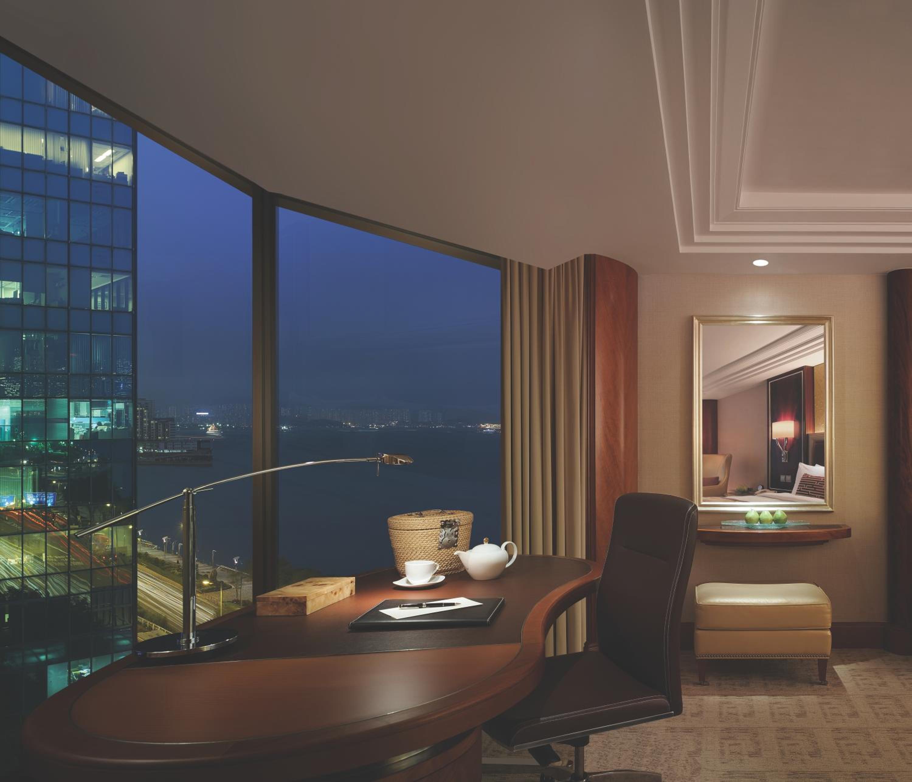 Deluxe Side Harbor View King Room