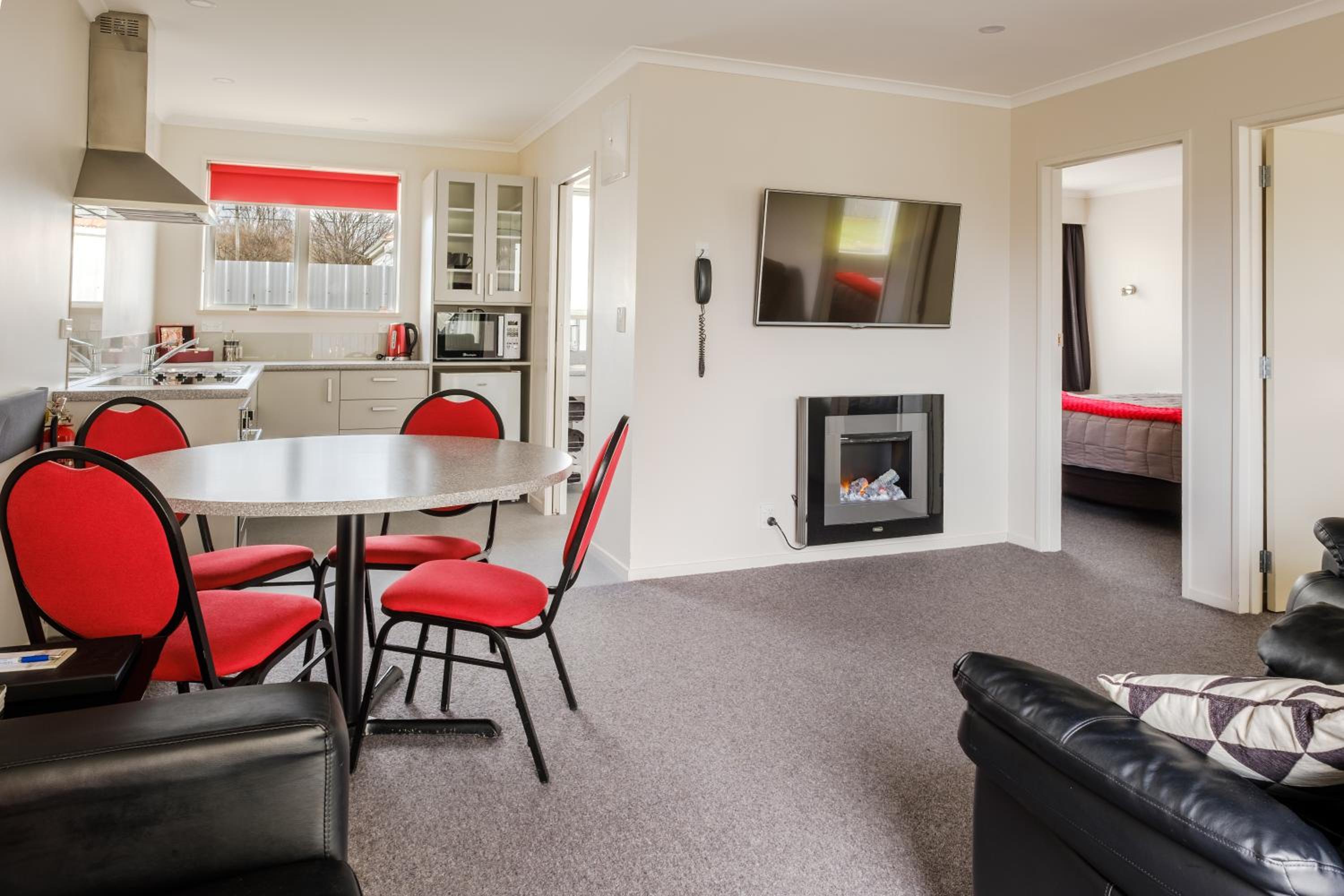 Accessible Family Double Room photo 2