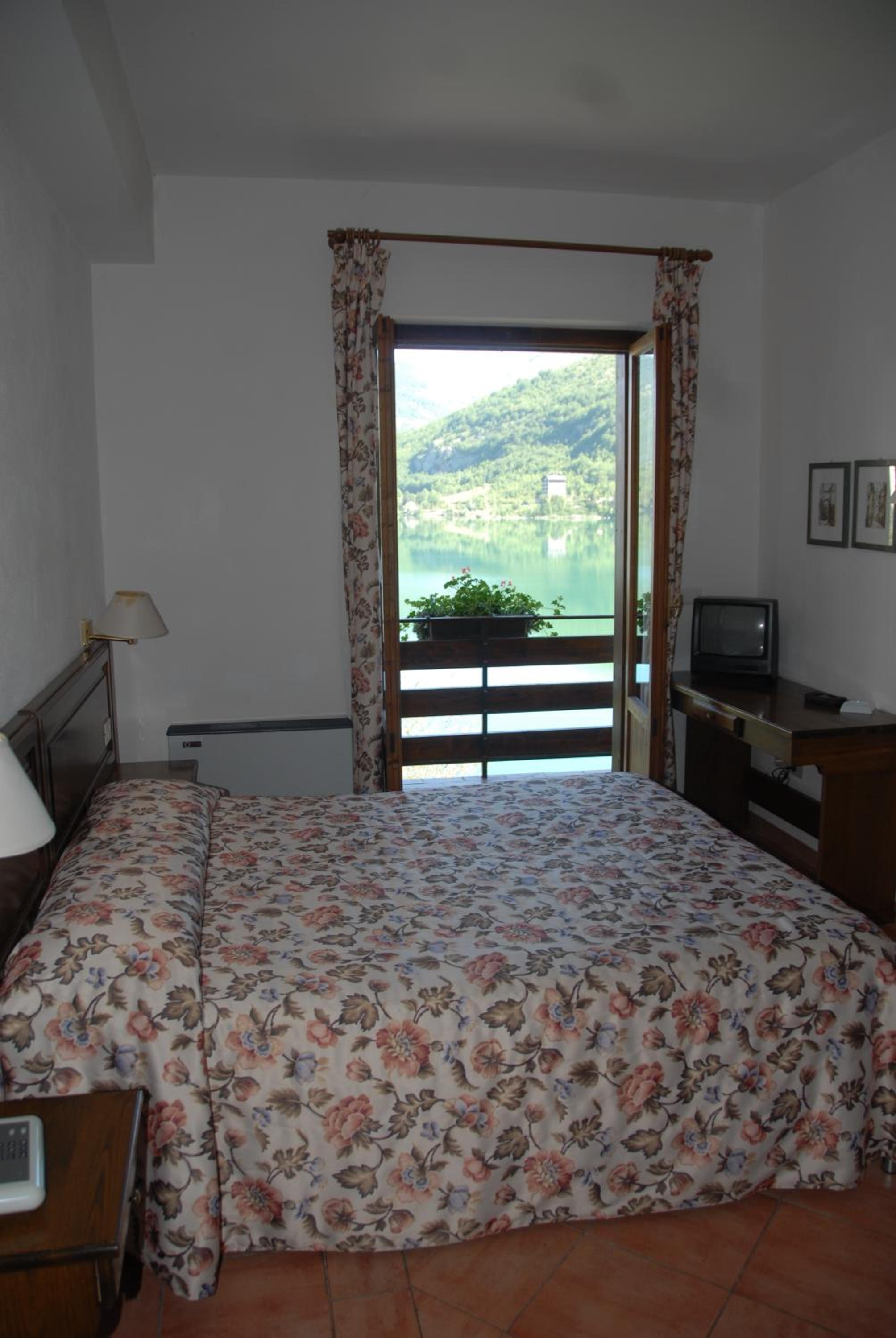 Double or Twin Room photo 2