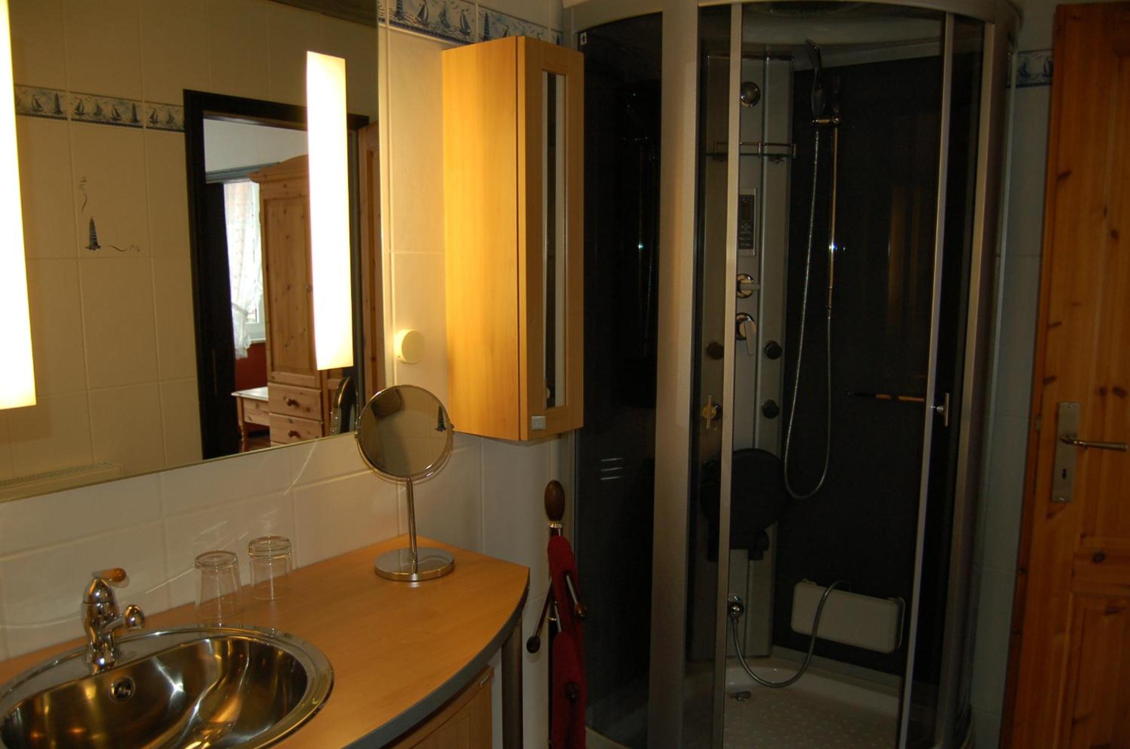 Suite - Photo 4