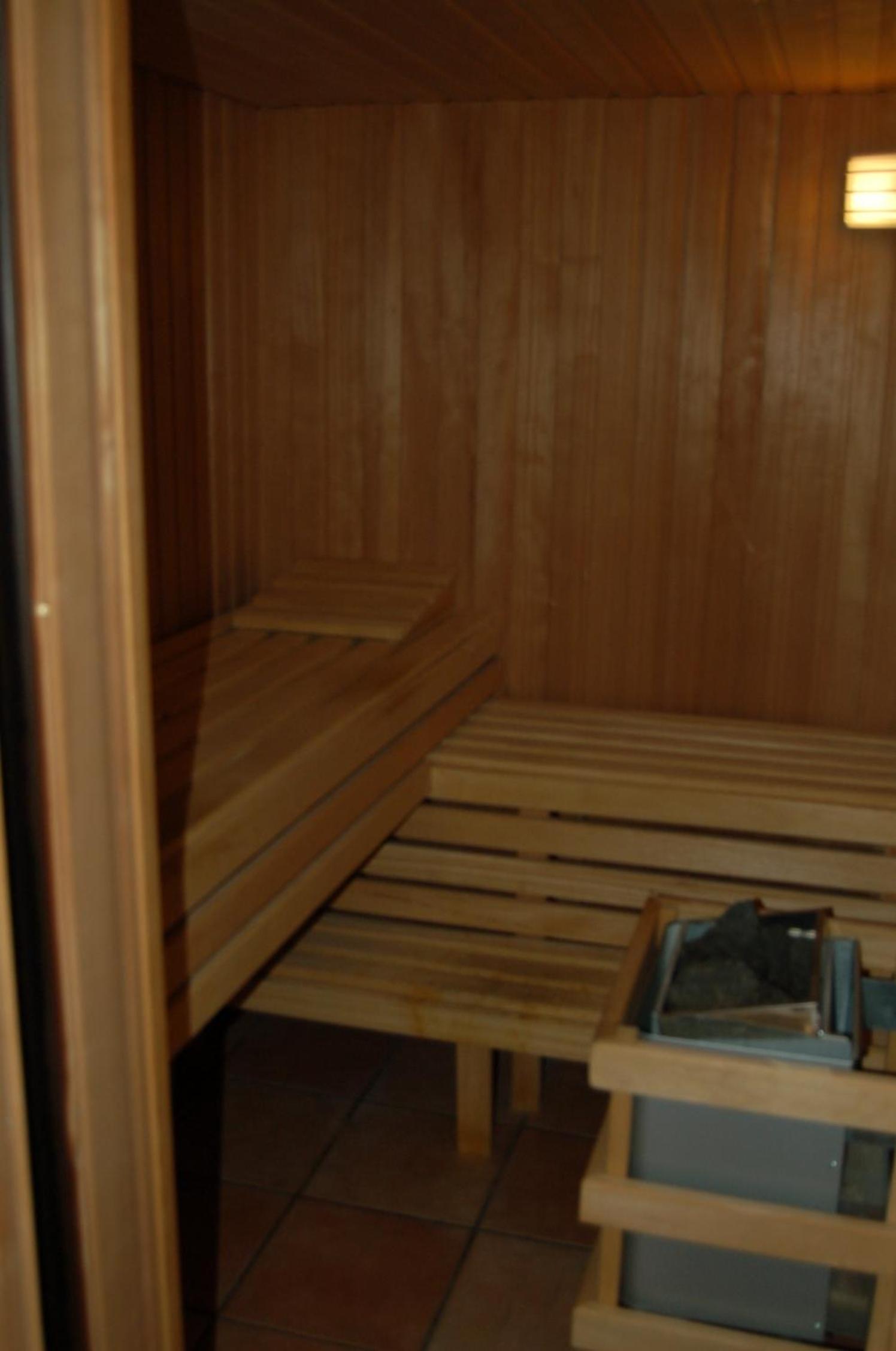 Suite - Photo 7