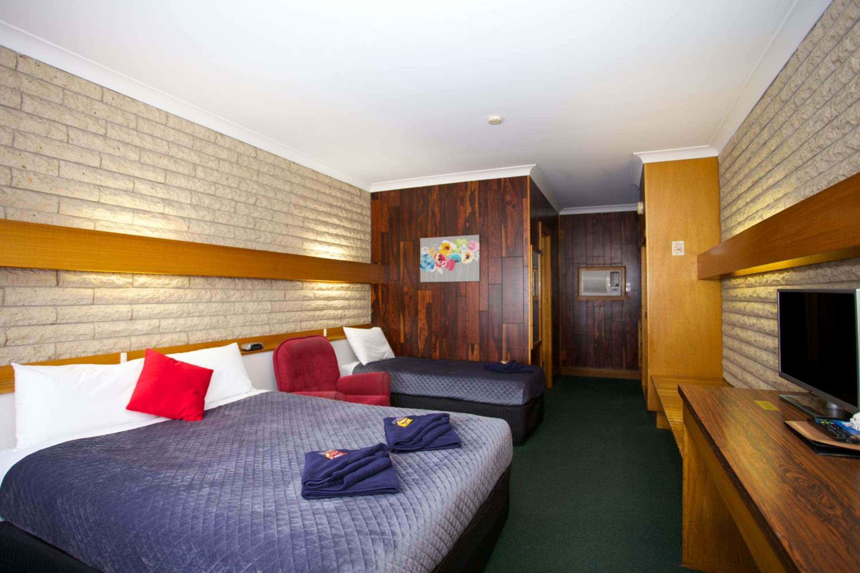 Standard Twin Room photo 2