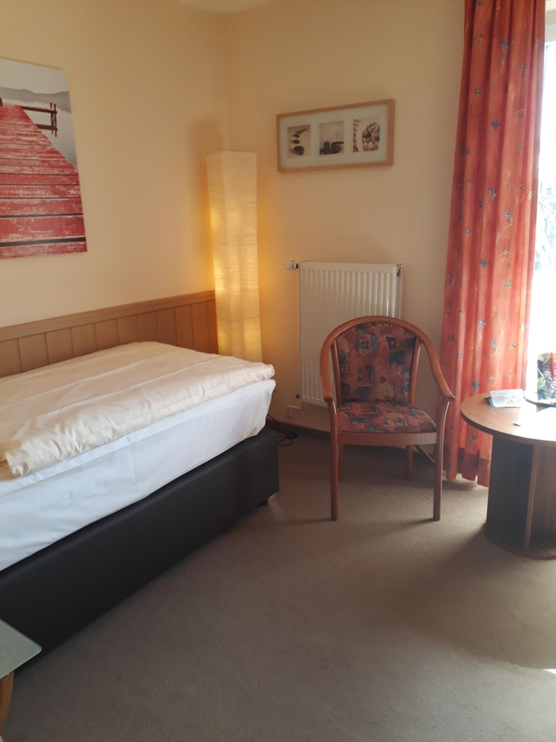 Budget Single Room photo 3