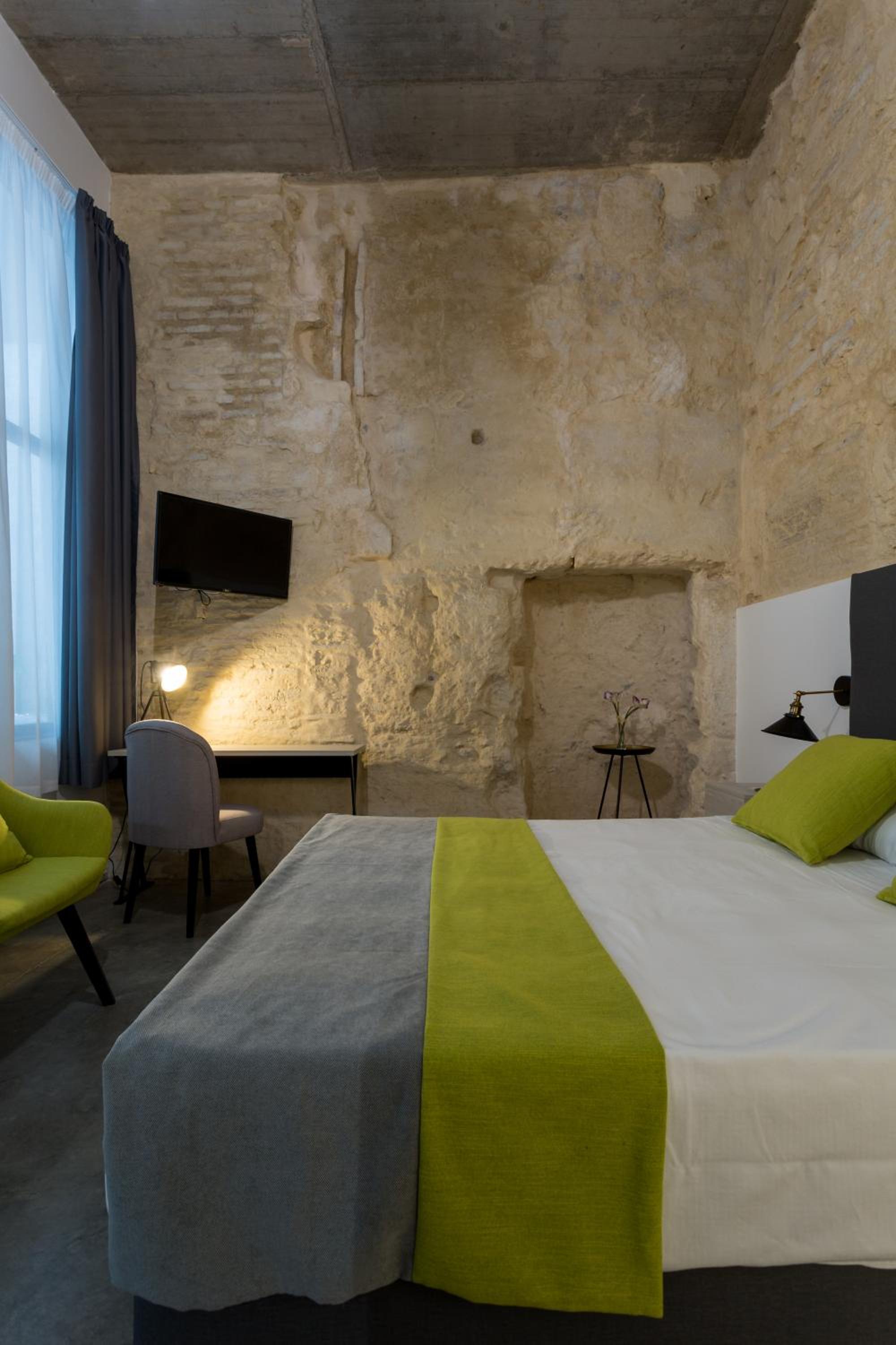 Double Room - Disability Access - Photo 1