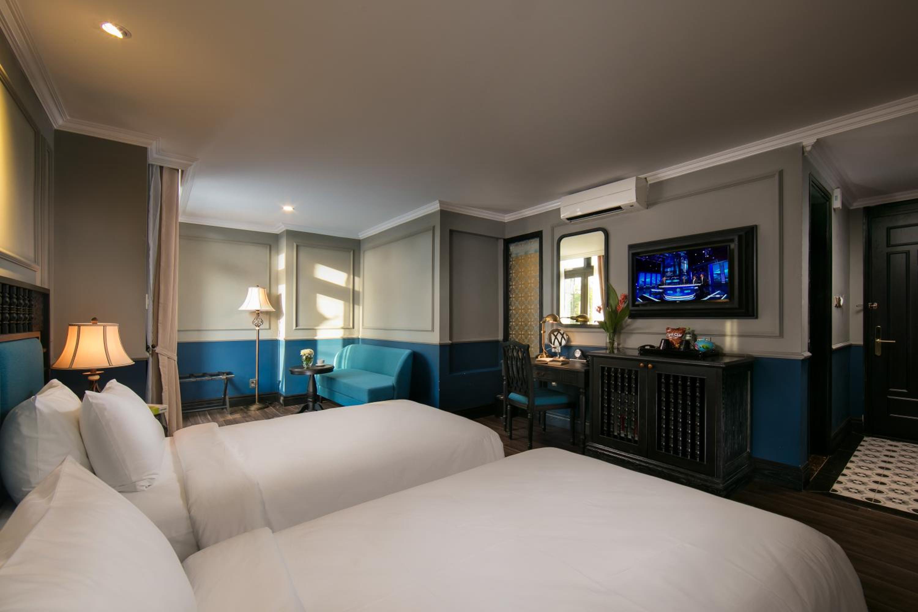 Suite Twin With Pool View 