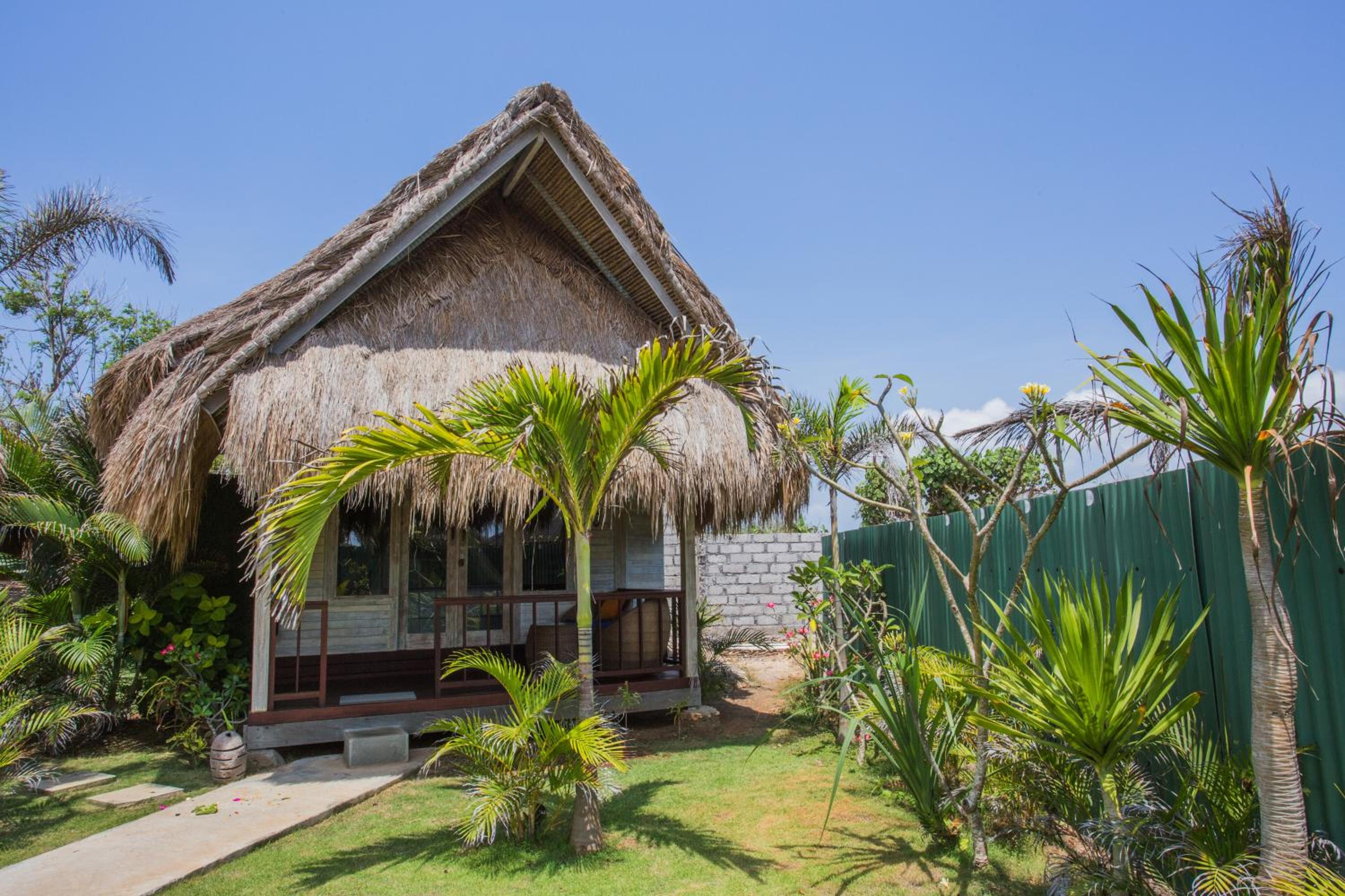 Deluxe Bungalow with Garden View - Photo 17