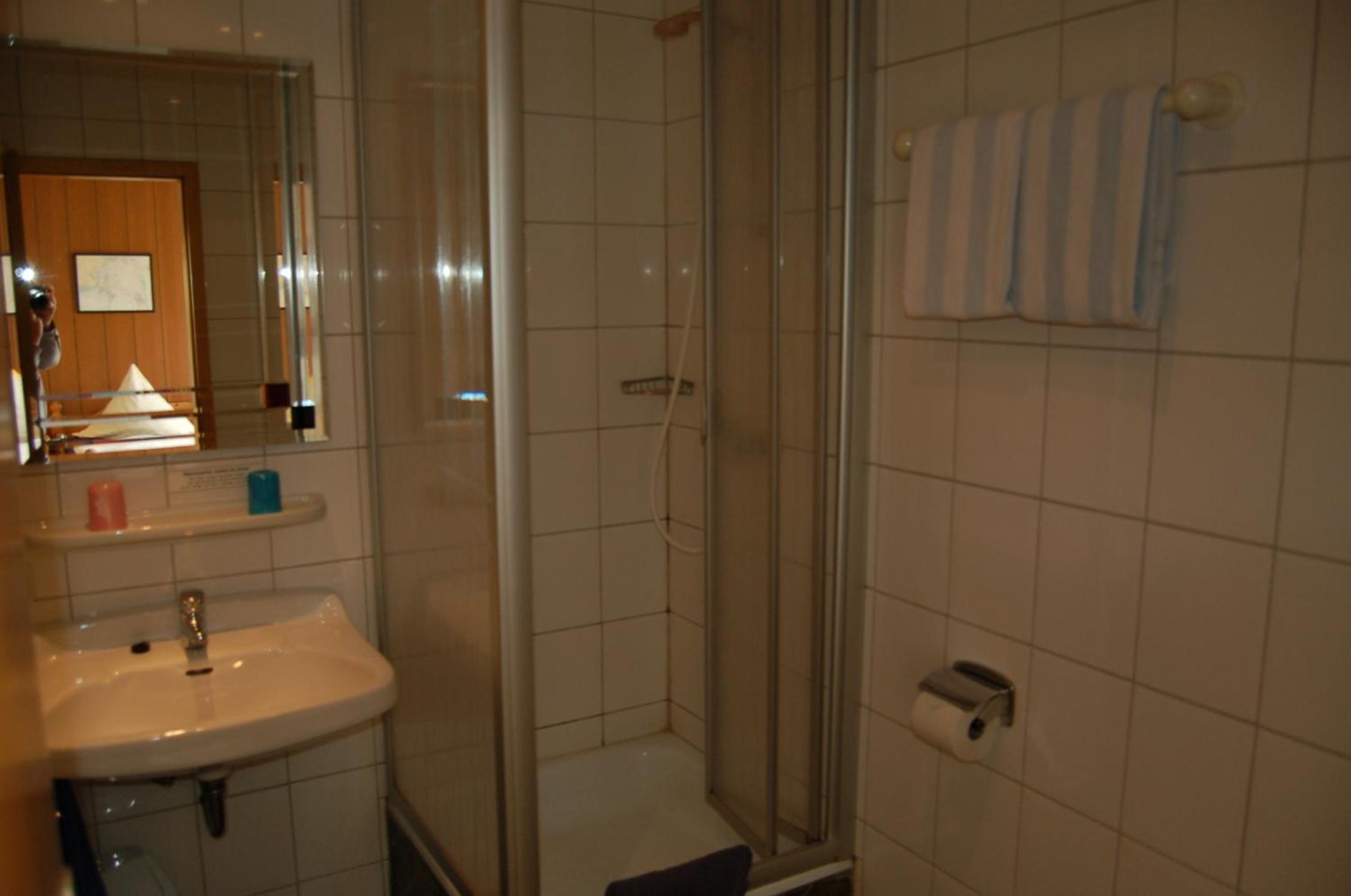 Double Room - Photo 5