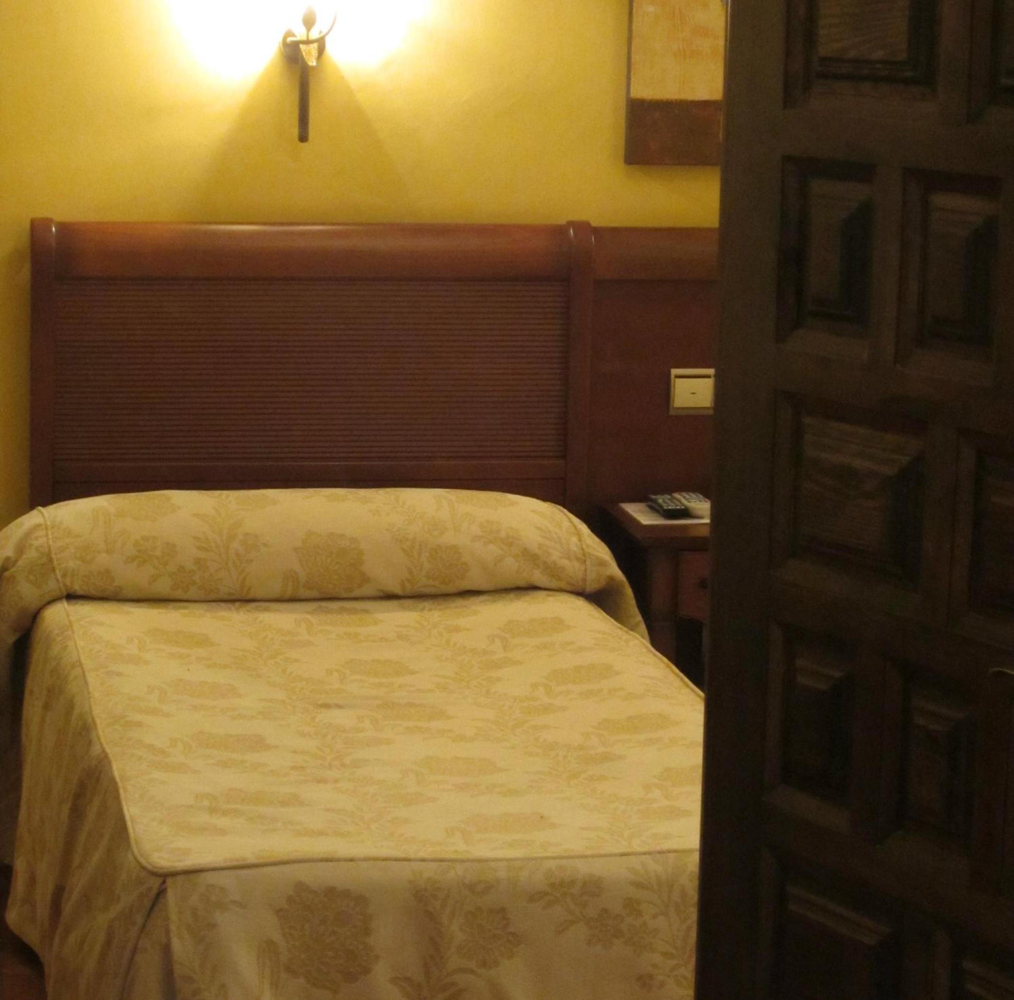 Interior Double or Twin Room - Photo 5