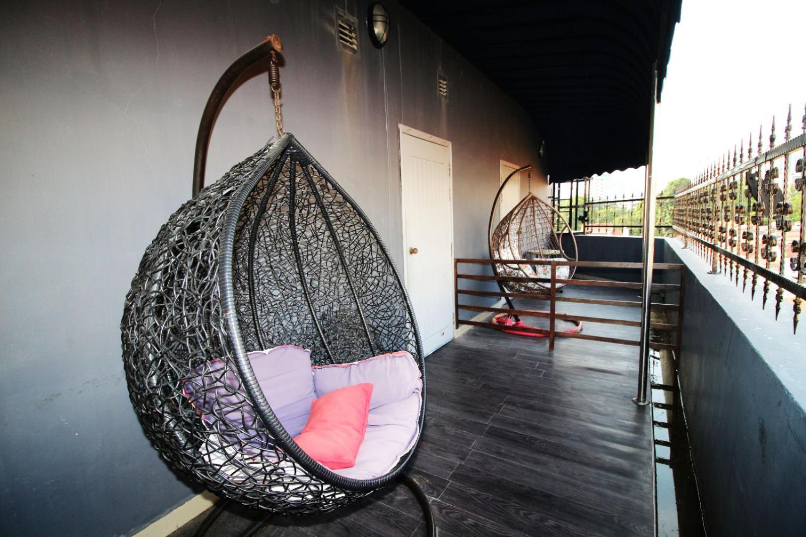 Family Room (3 Adults) with Balcony photo 3