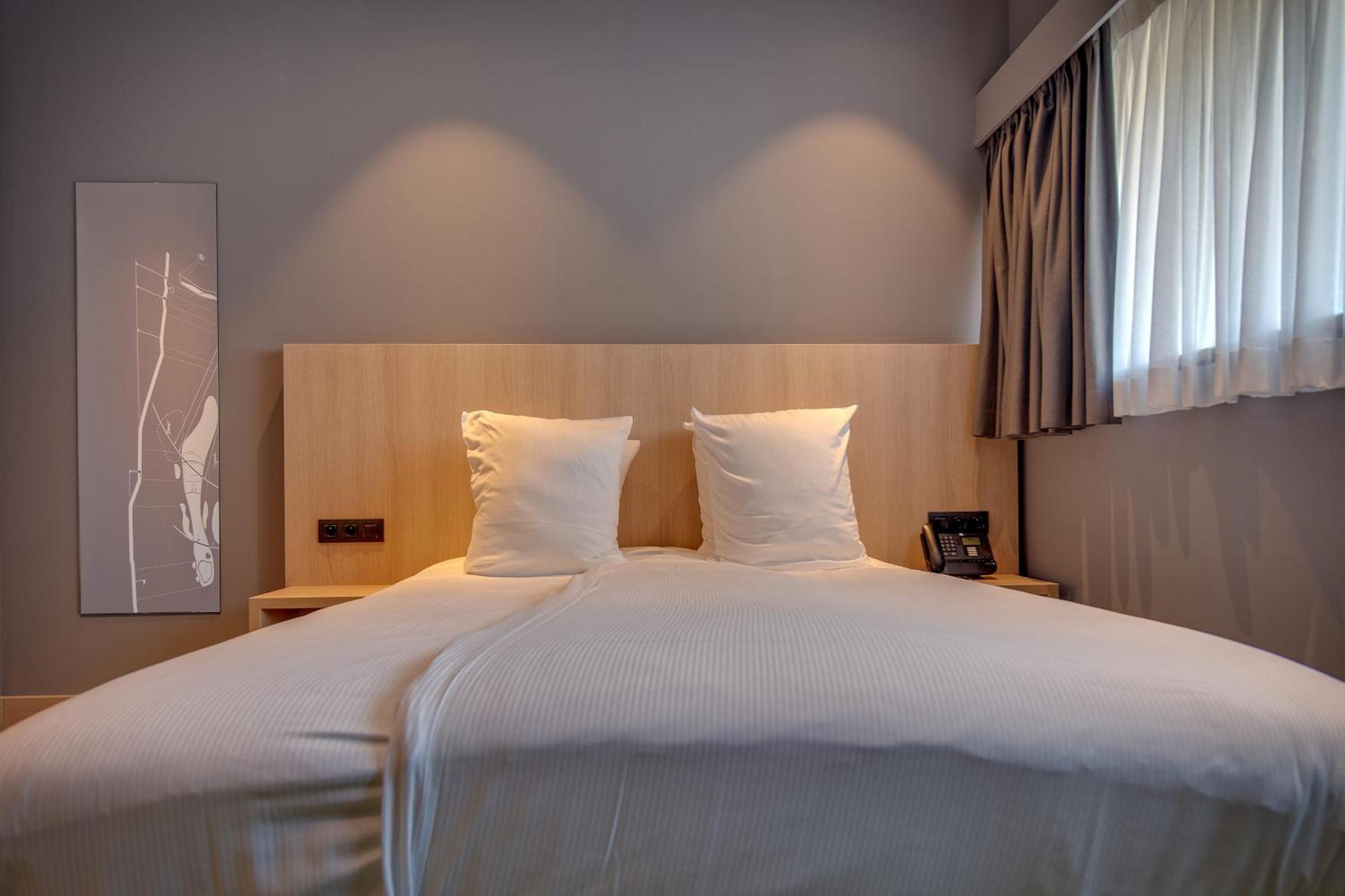 Standard Double or Twin Room photo 2