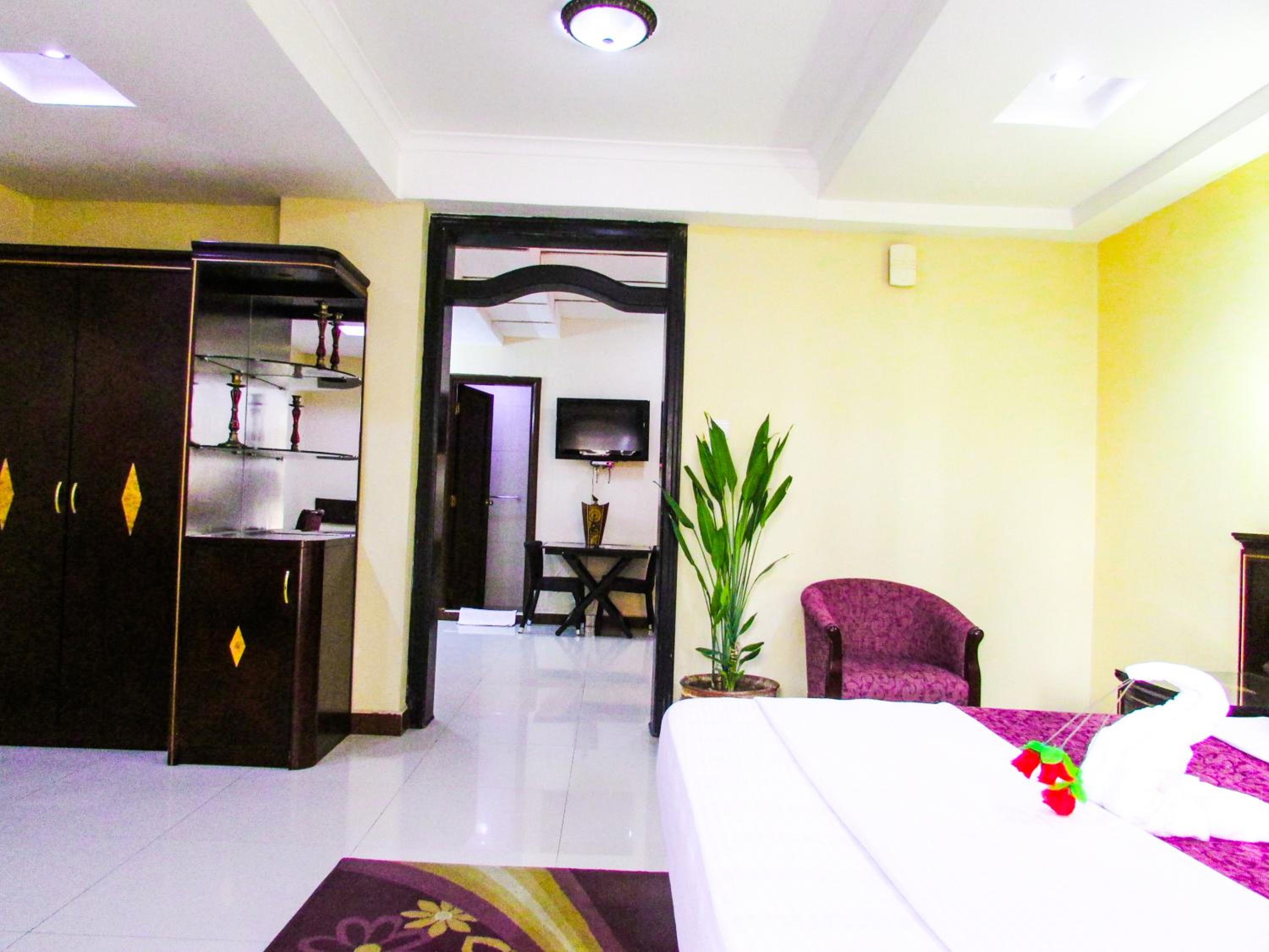 Deluxe Suite