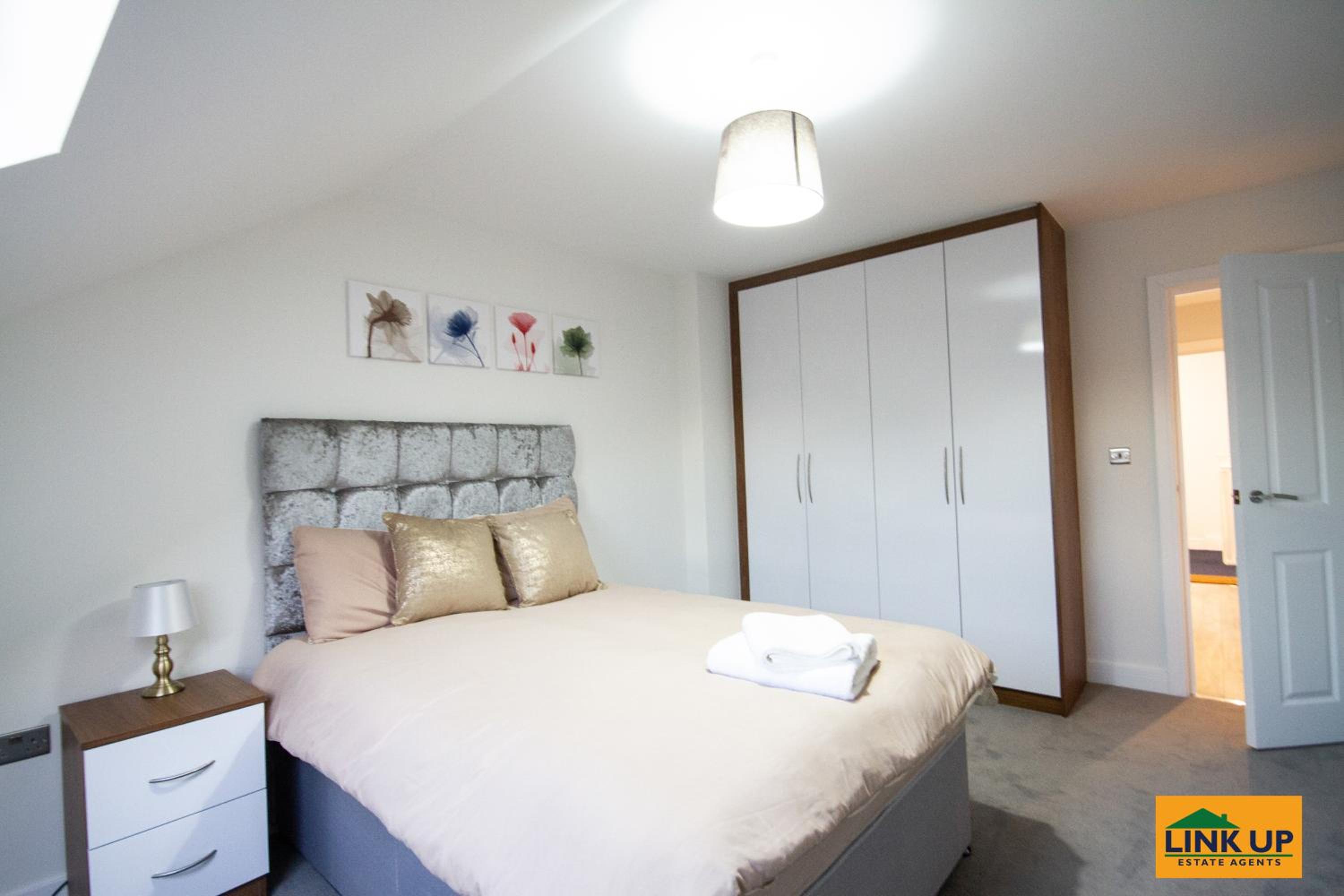 Apartment photo 3