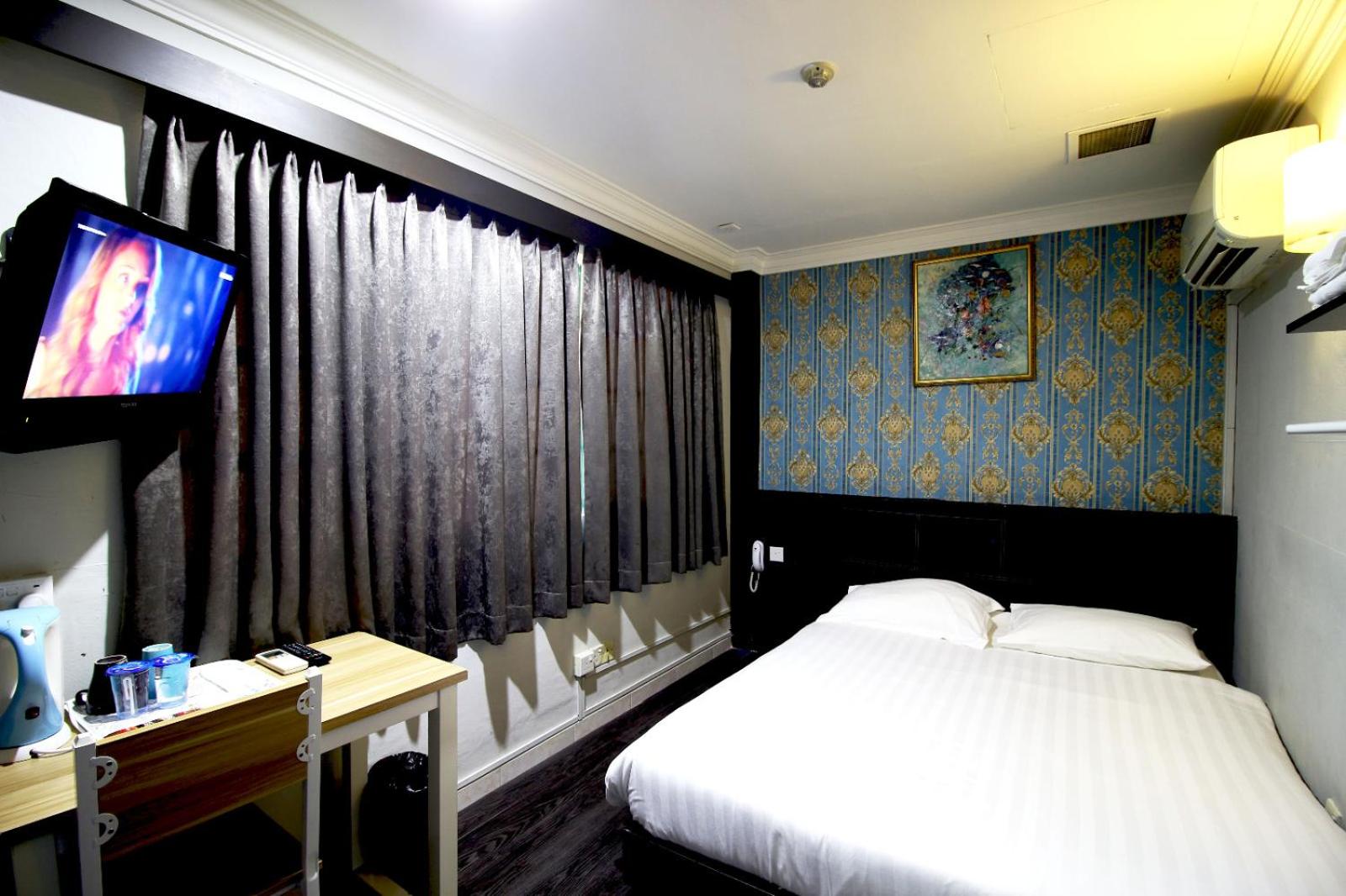 Deluxe Double Room with Balcony photo 2
