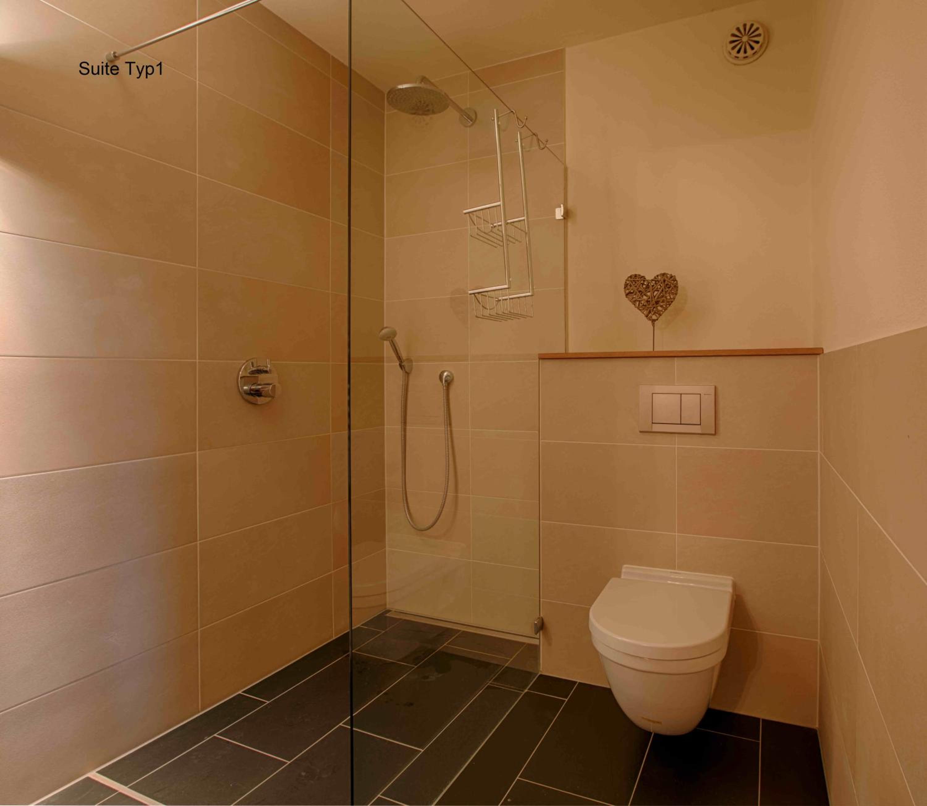 Junior Suite with Balcony - Photo 6