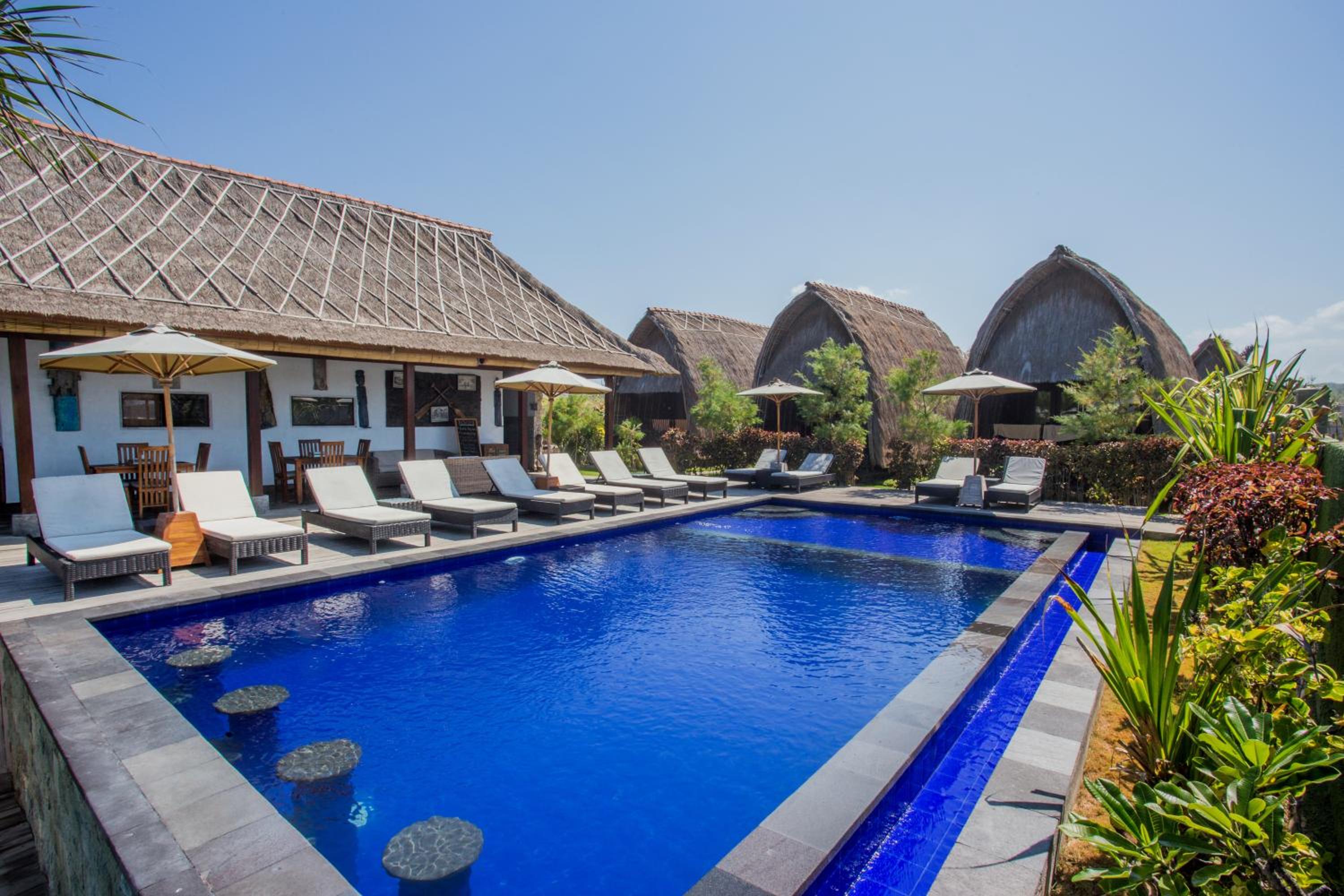 Deluxe Bungalow with Ocean View - Photo 8