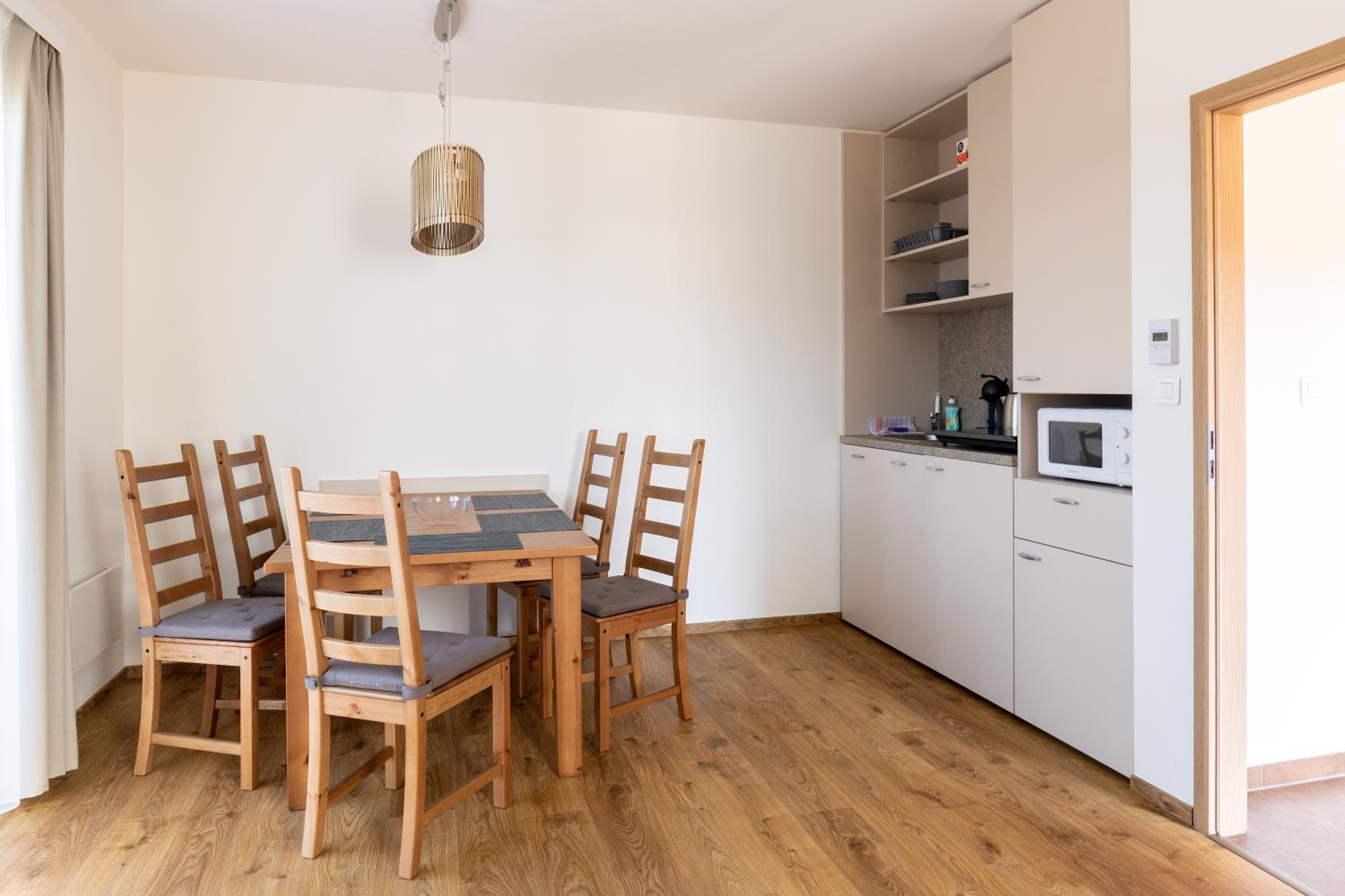 Apartment with Terrace photo 3