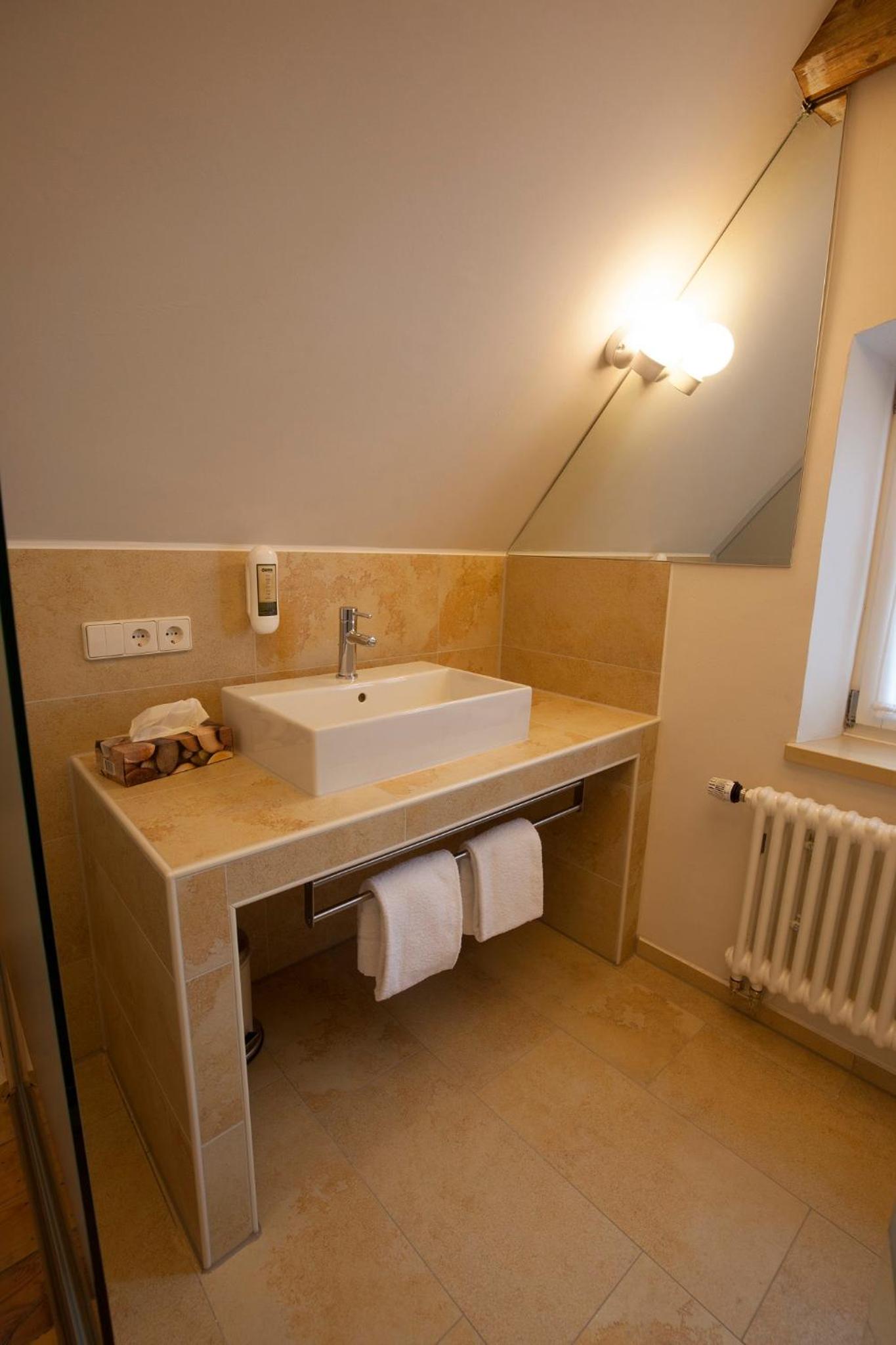 Large Double Room photo 2