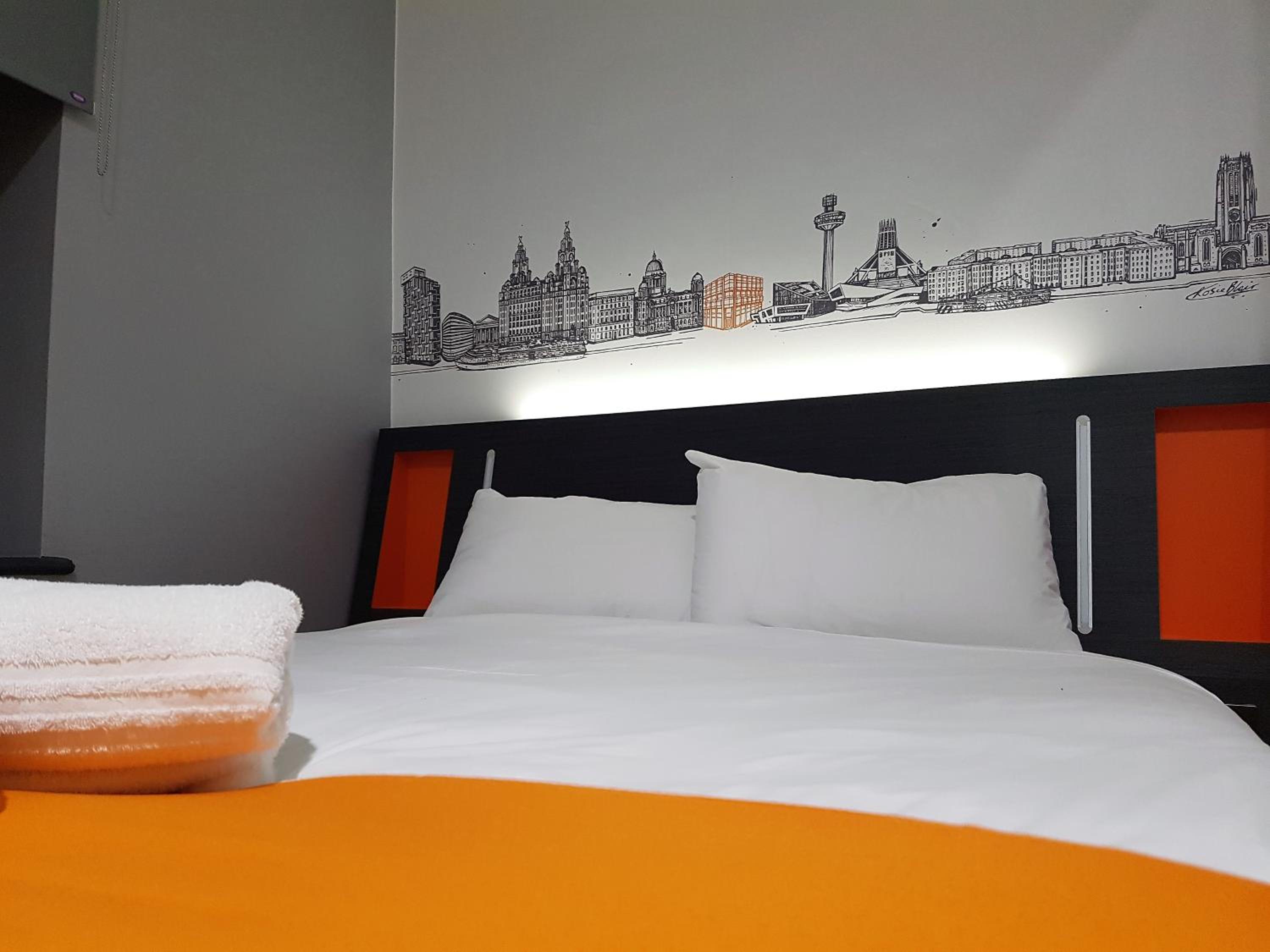 Double Room - No Window photo 2