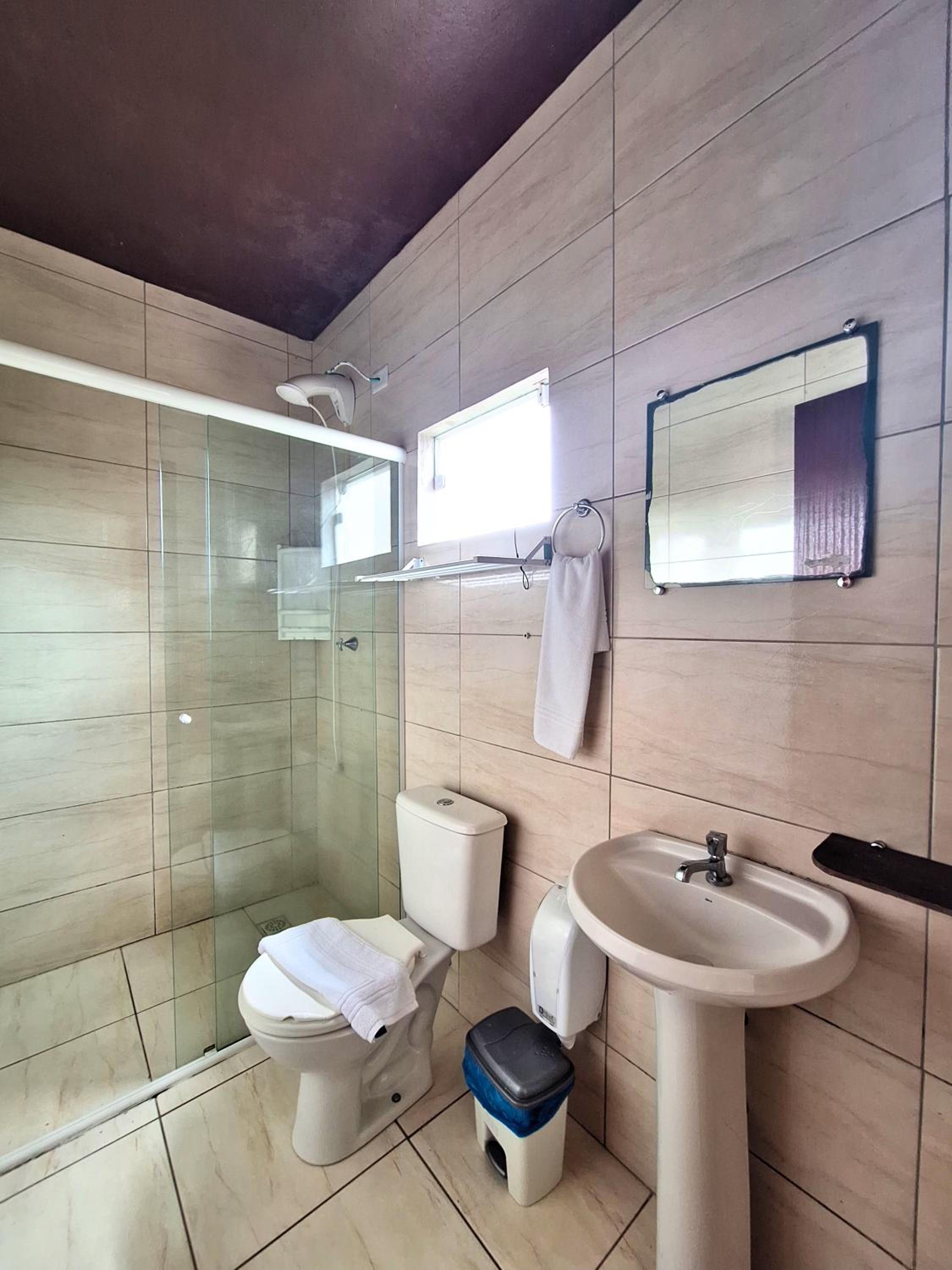 Economy Triple Room