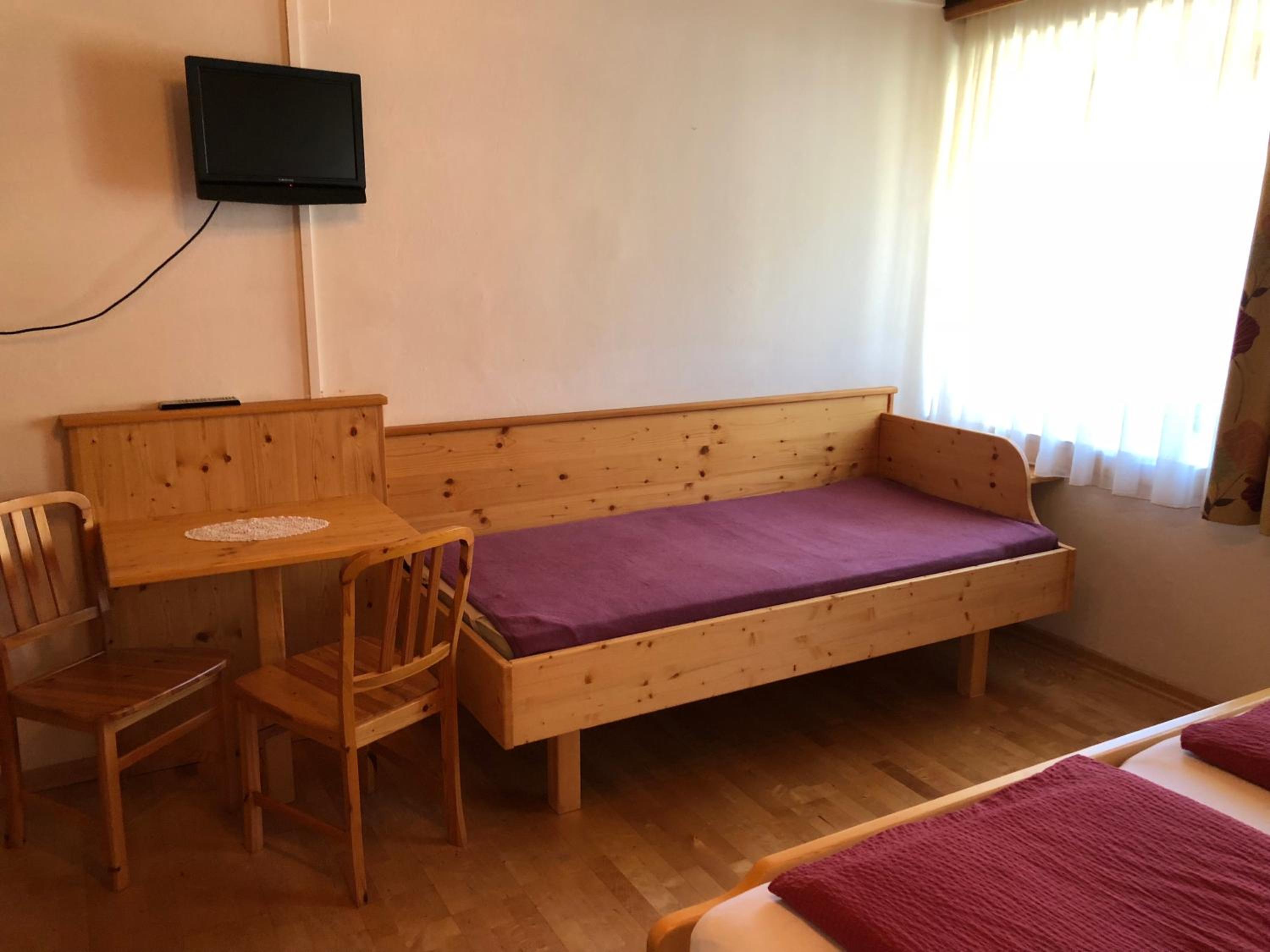Family Room (2 Adults + 1 Child) photo 3