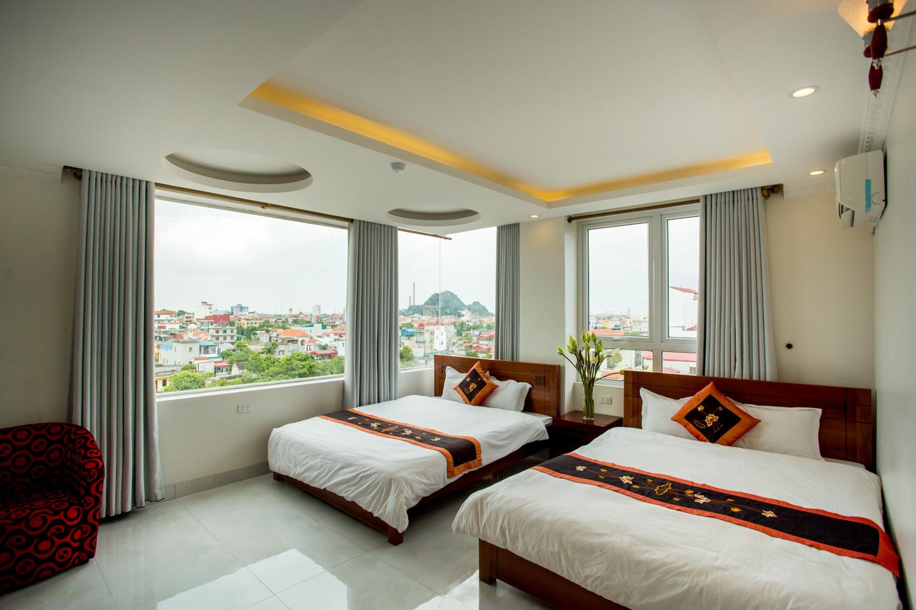 Superior Quadruple Room - Photo 2
