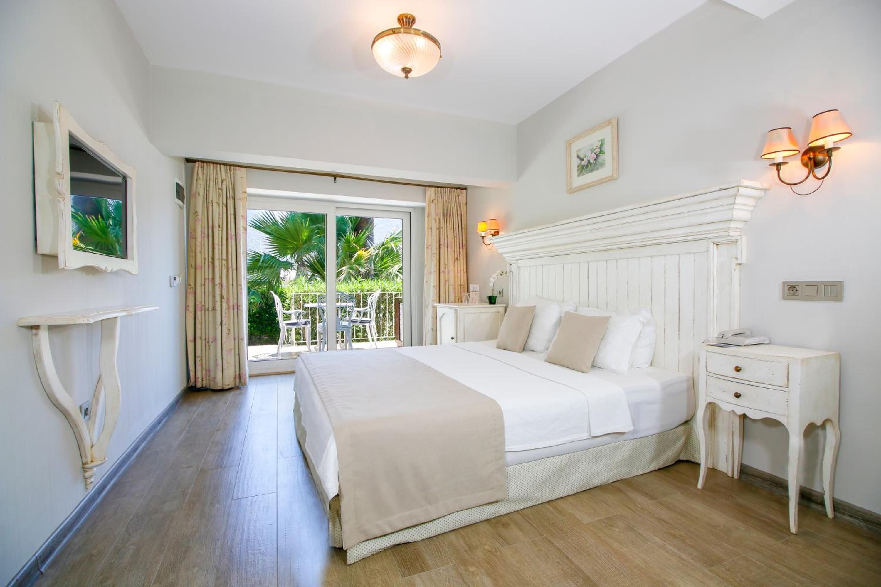 Standard Double Room - Photo 4