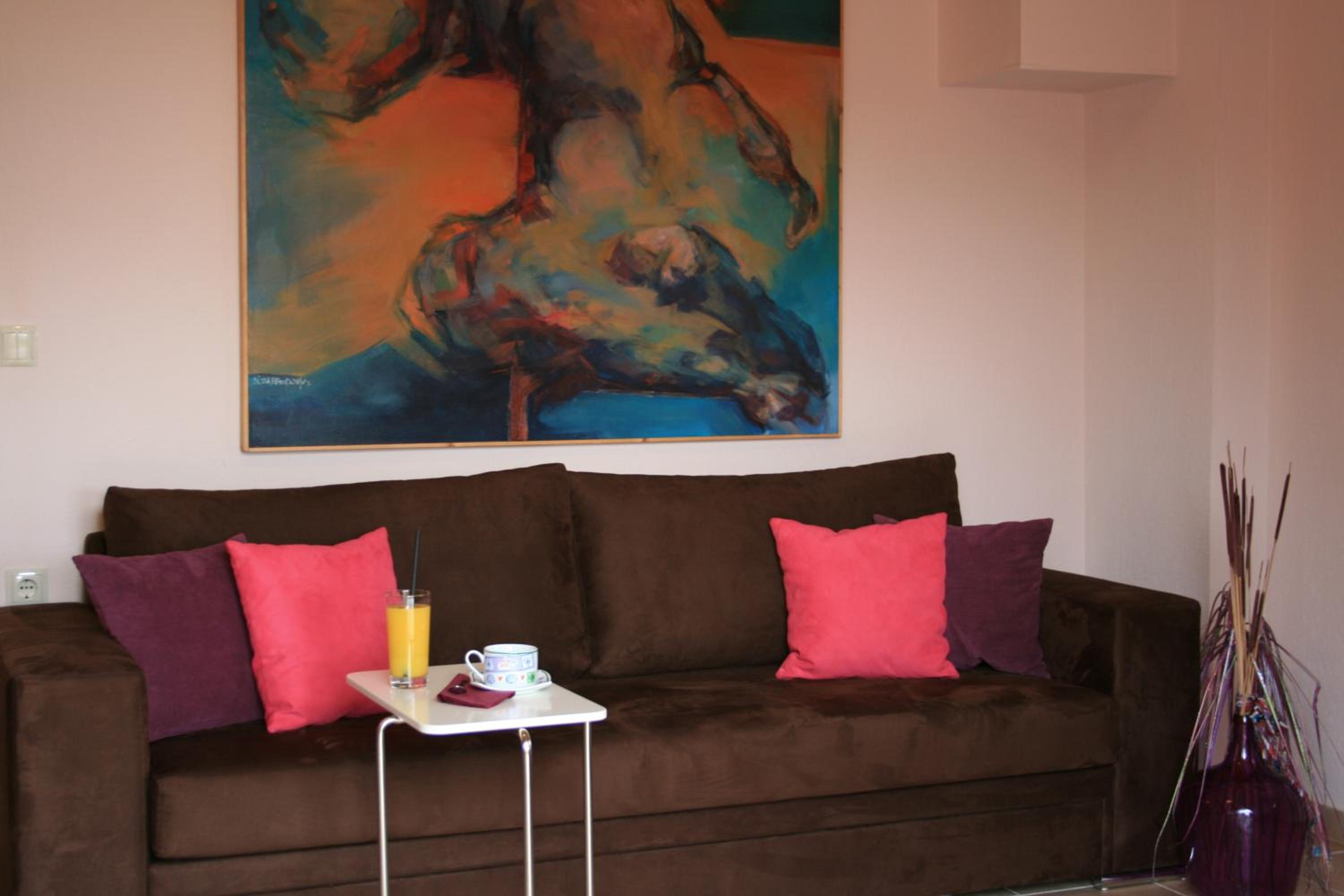 One-Bedroom Apartment - Photo 21