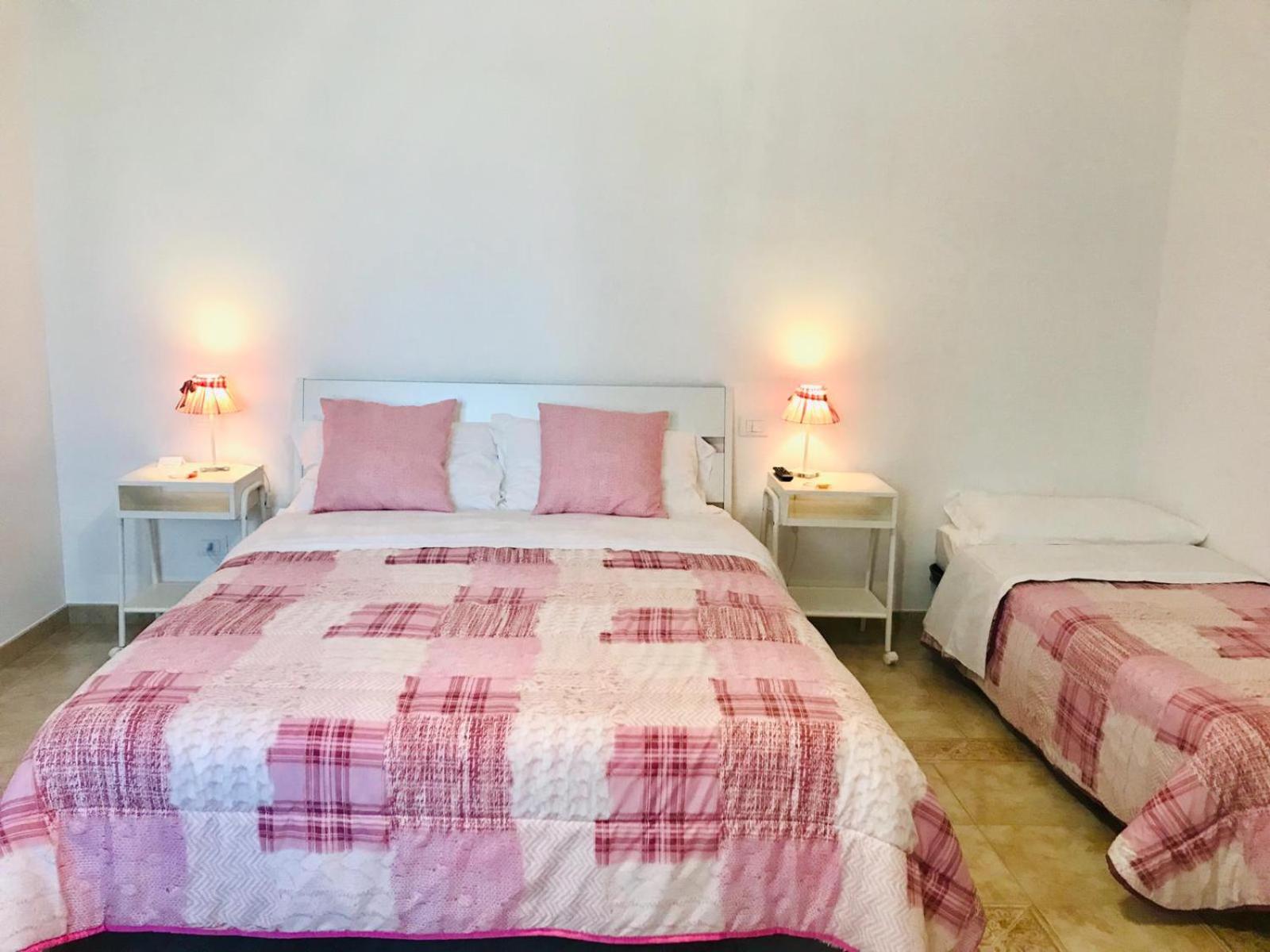 Triple Room - Photo 2