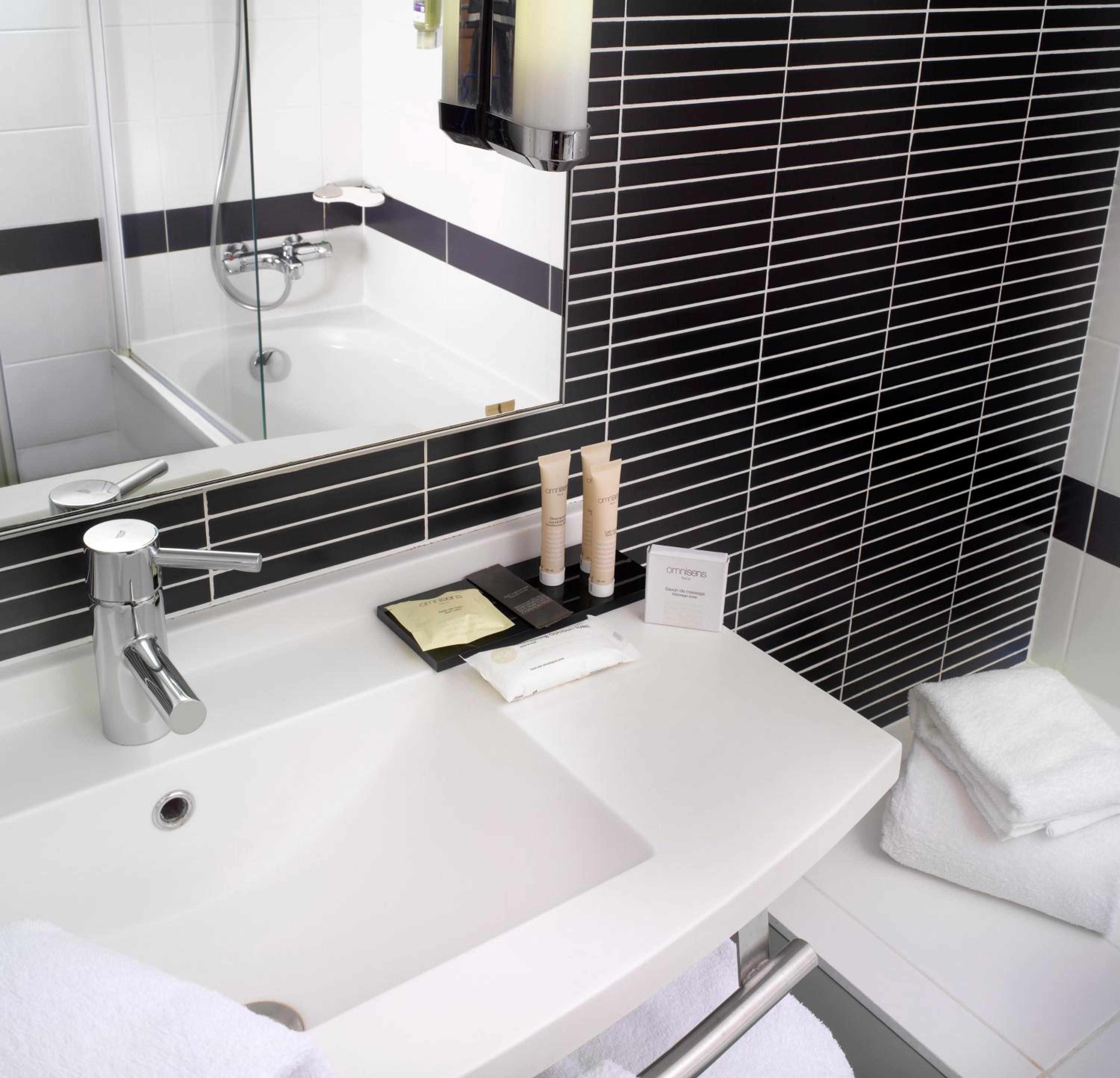 Privilege King Room with Terrace - Photo 4
